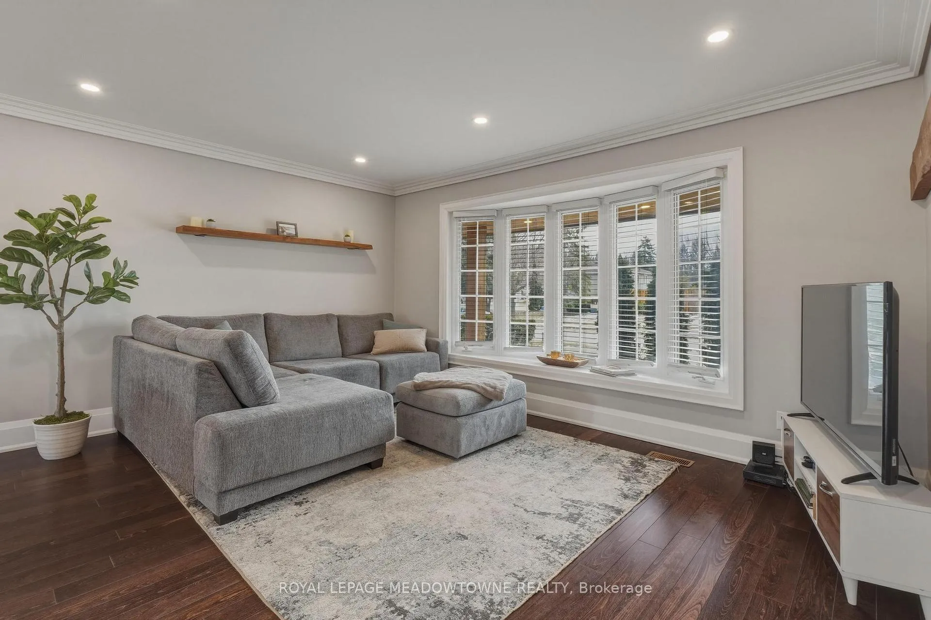 Photo 10 of 5 Rosefield Drive, Halton Hills, Georgetown — HOMEH