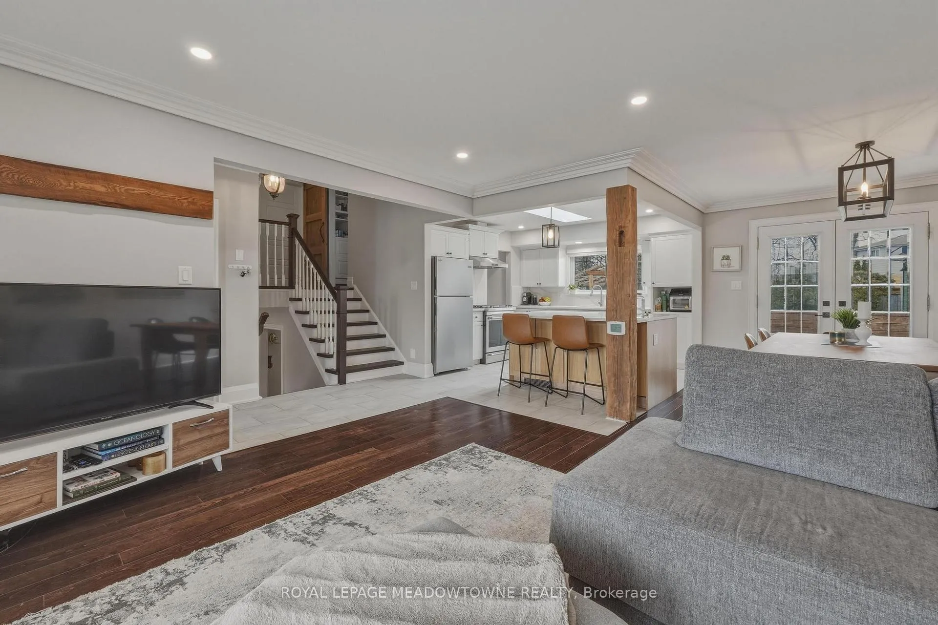 Photo 13 of 5 Rosefield Drive, Halton Hills, Georgetown — HOMEH