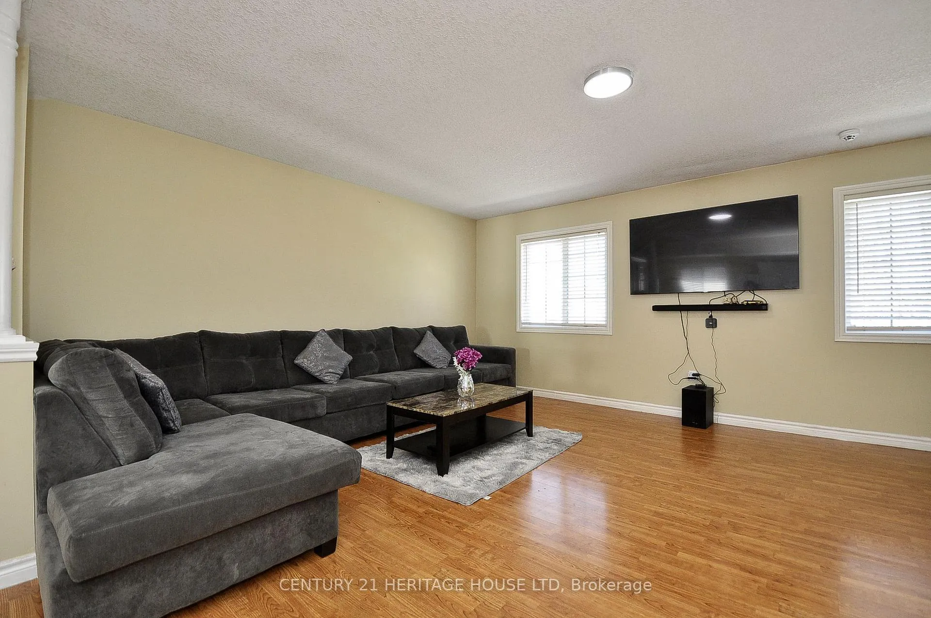 Photo 4 of 45 Highgate Road, Kitchener — HOMEH