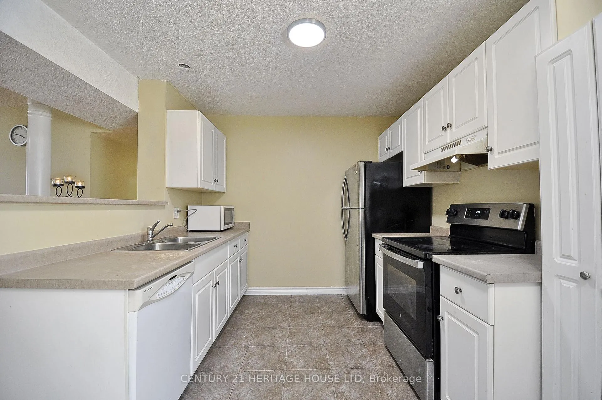 Photo 8 of 45 Highgate Road, Kitchener — HOMEH