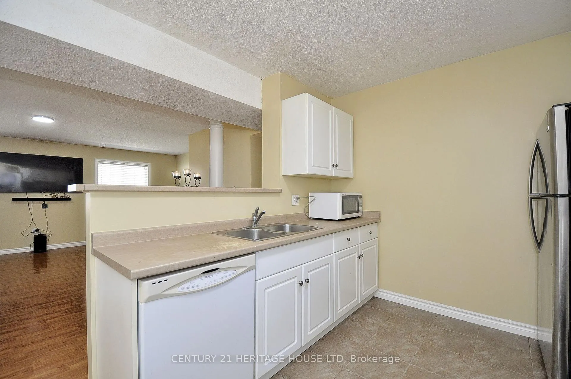 Photo 10 of 45 Highgate Road, Kitchener — HOMEH