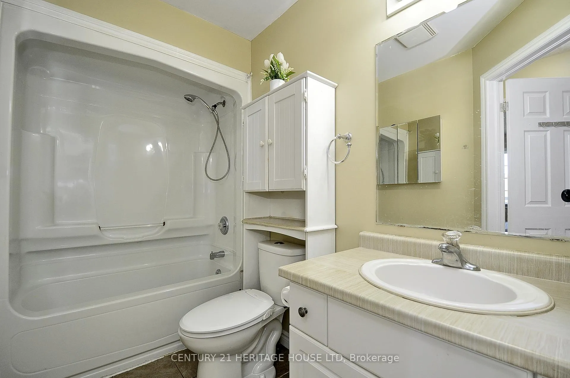 Photo 13 of 45 Highgate Road, Kitchener — HOMEH