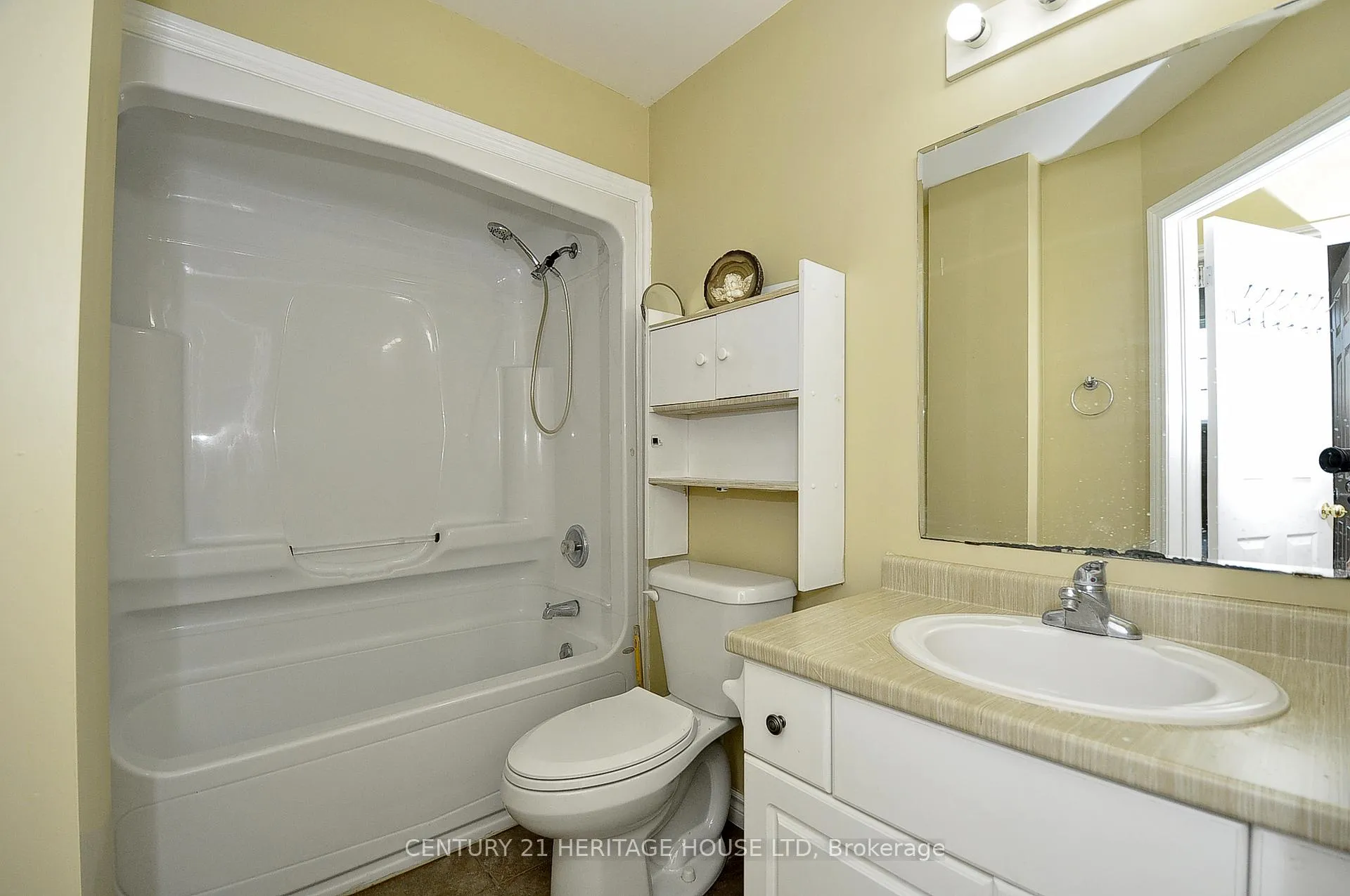 Photo 29 of 45 Highgate Road, Kitchener — HOMEH