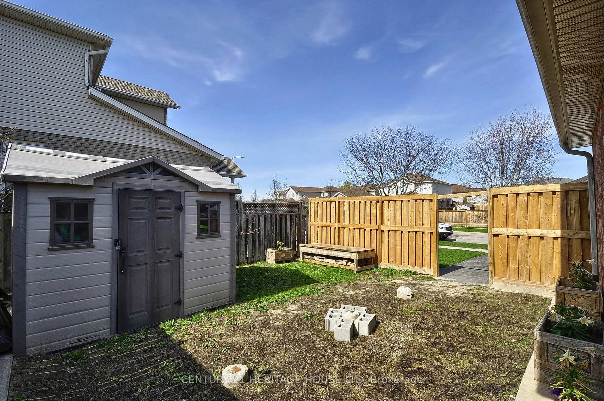 Photo 35 of 45 Highgate Road, Kitchener — HOMEH