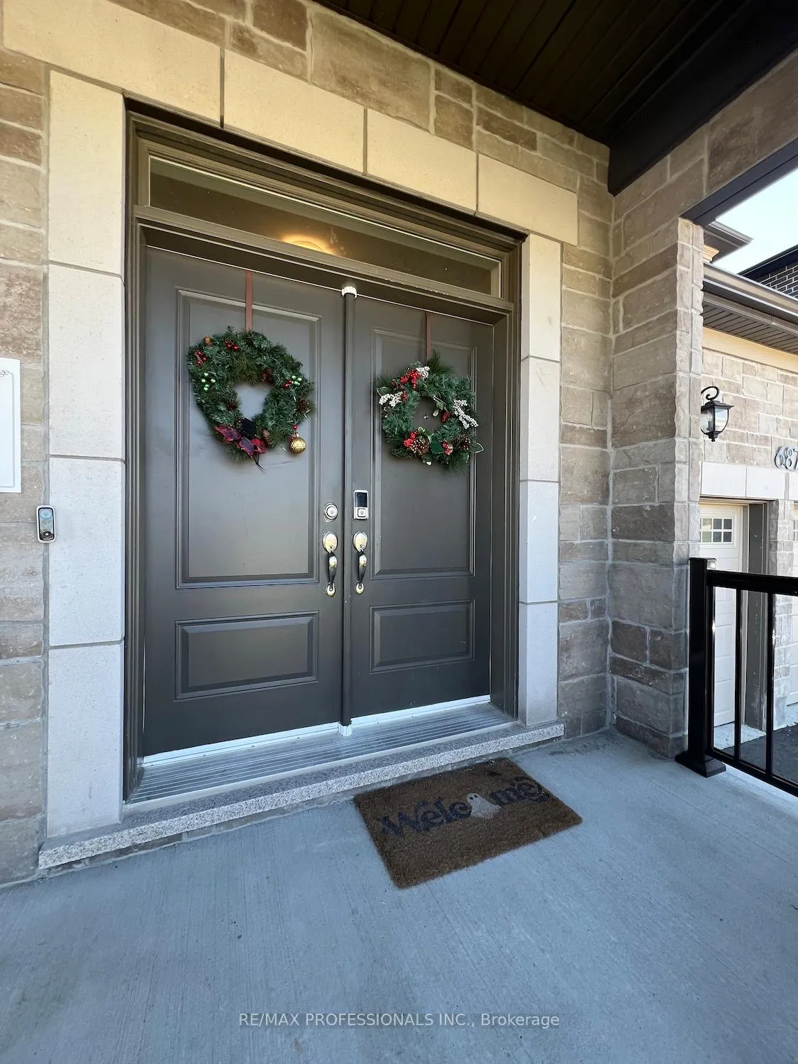 Photo 4 of 687 Lamb Street, Innisfil, Rural Innisfil — HOMEH