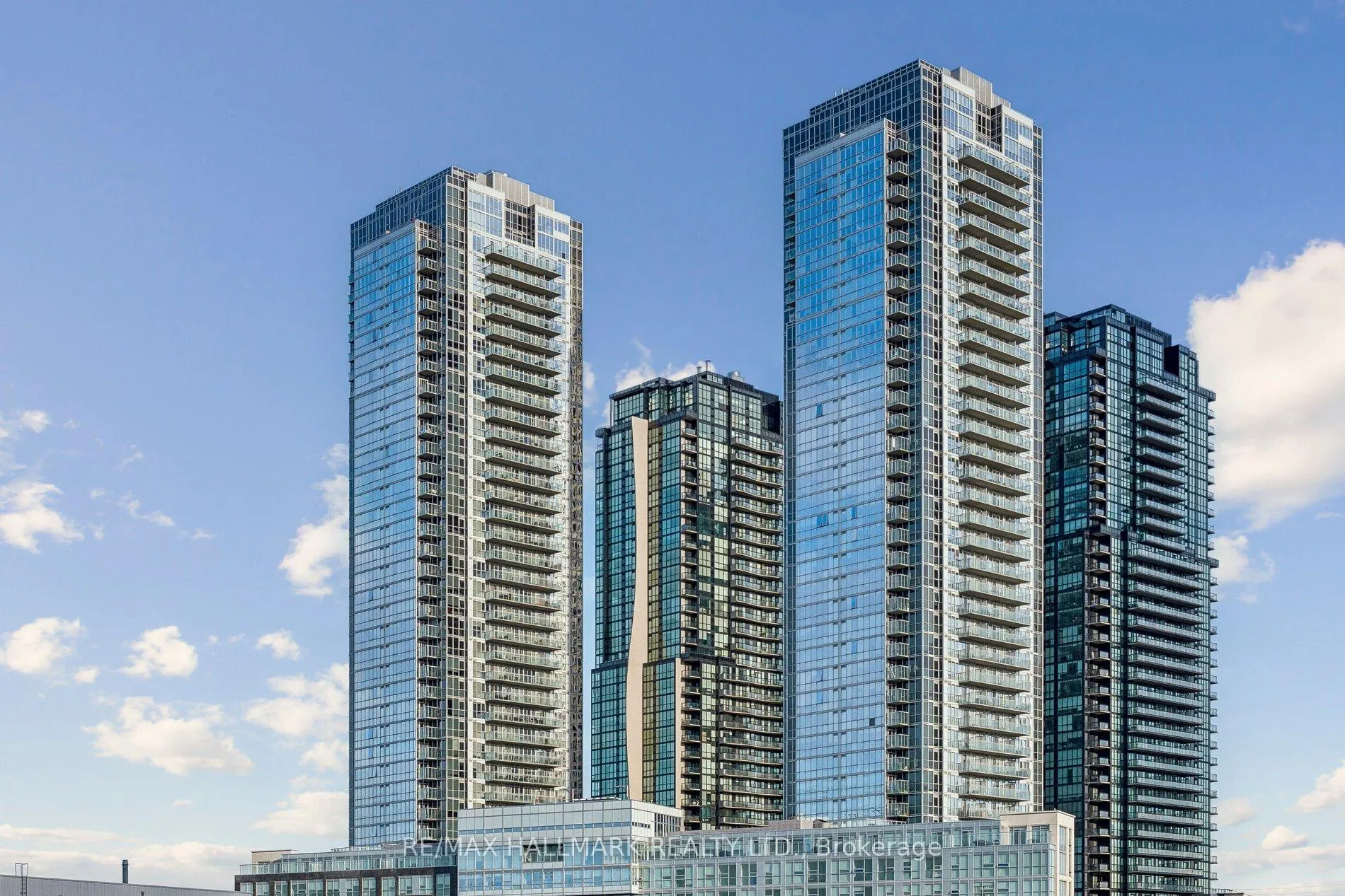 Photo 2 of Unit PH3804, 2908 Highway 7 Road, Vaughan, Concord — HOMEH