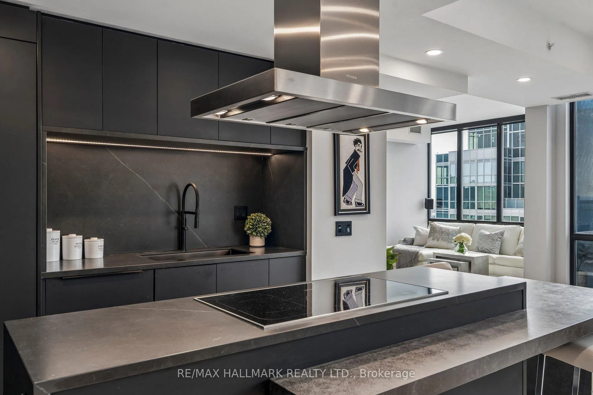 Photo 16 of Unit PH3804, 2908 Highway 7 Road, Vaughan, Concord — HOMEH