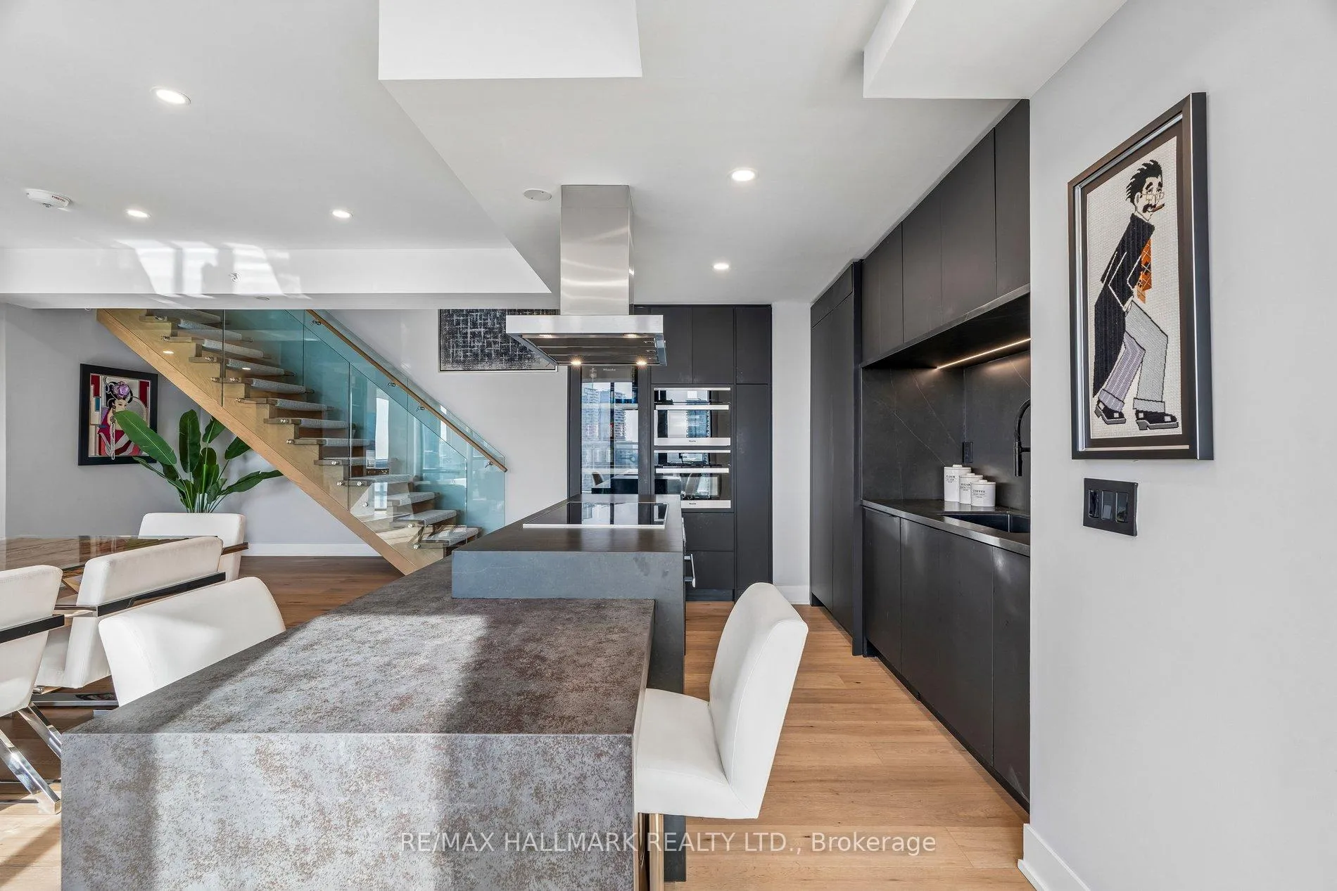 Photo 18 of Unit PH3804, 2908 Highway 7 Road, Vaughan, Concord — HOMEH