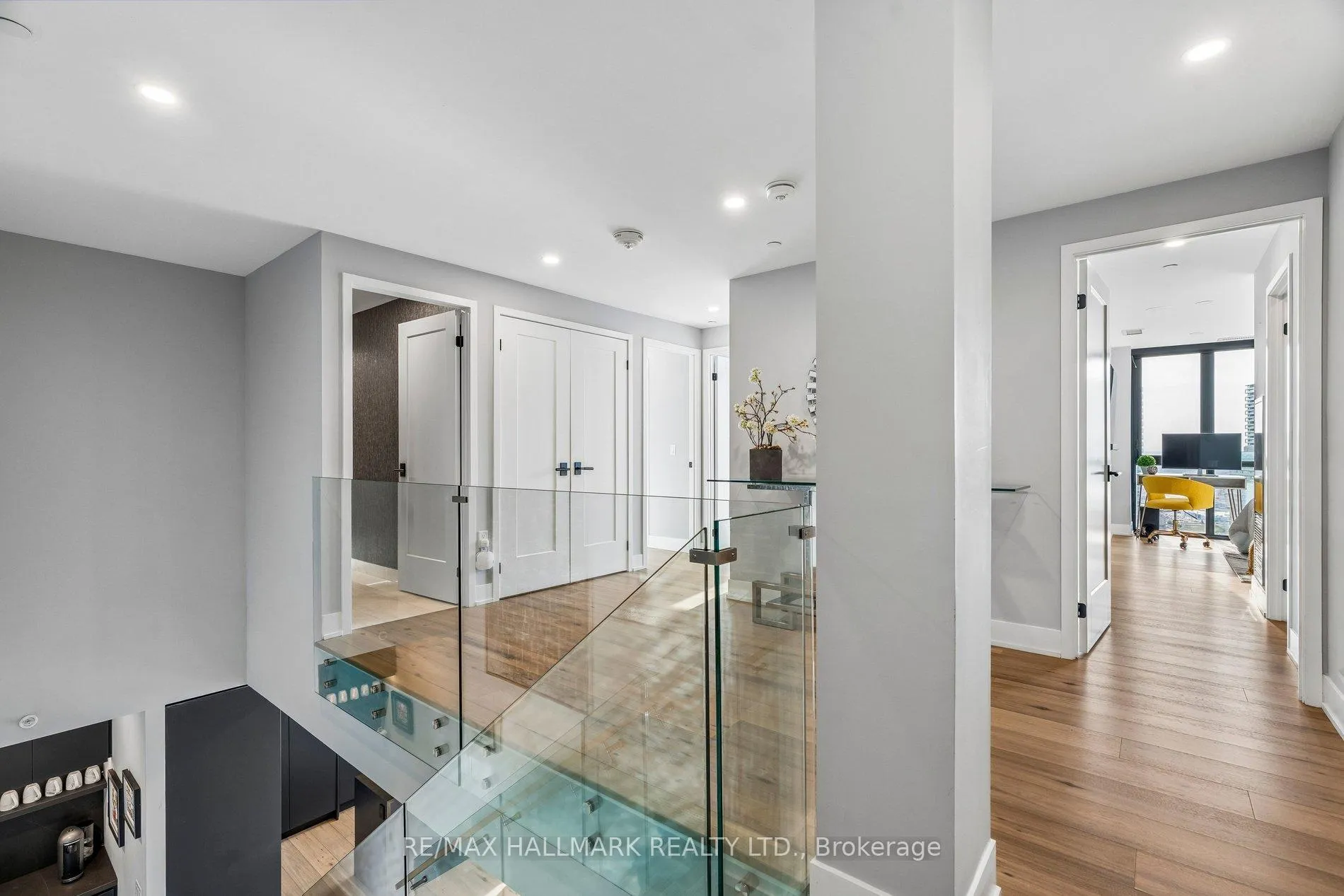 Photo 28 of Unit PH3804, 2908 Highway 7 Road, Vaughan, Concord — HOMEH