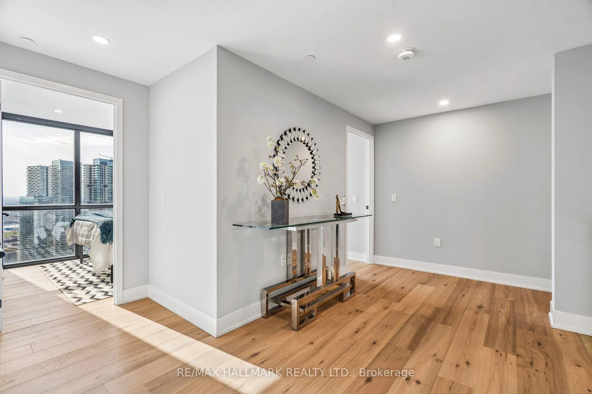 Photo 30 of Unit PH3804, 2908 Highway 7 Road, Vaughan, Concord — HOMEH