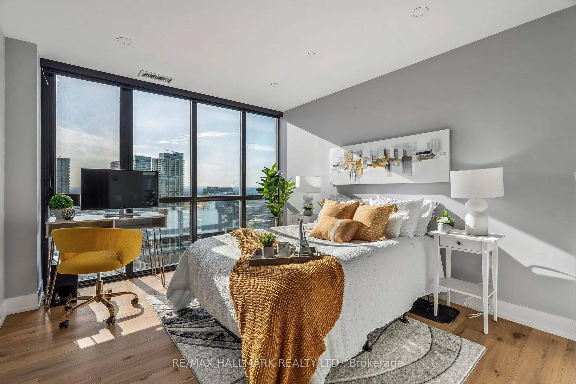 Photo 34 of Unit PH3804, 2908 Highway 7 Road, Vaughan, Concord — HOMEH