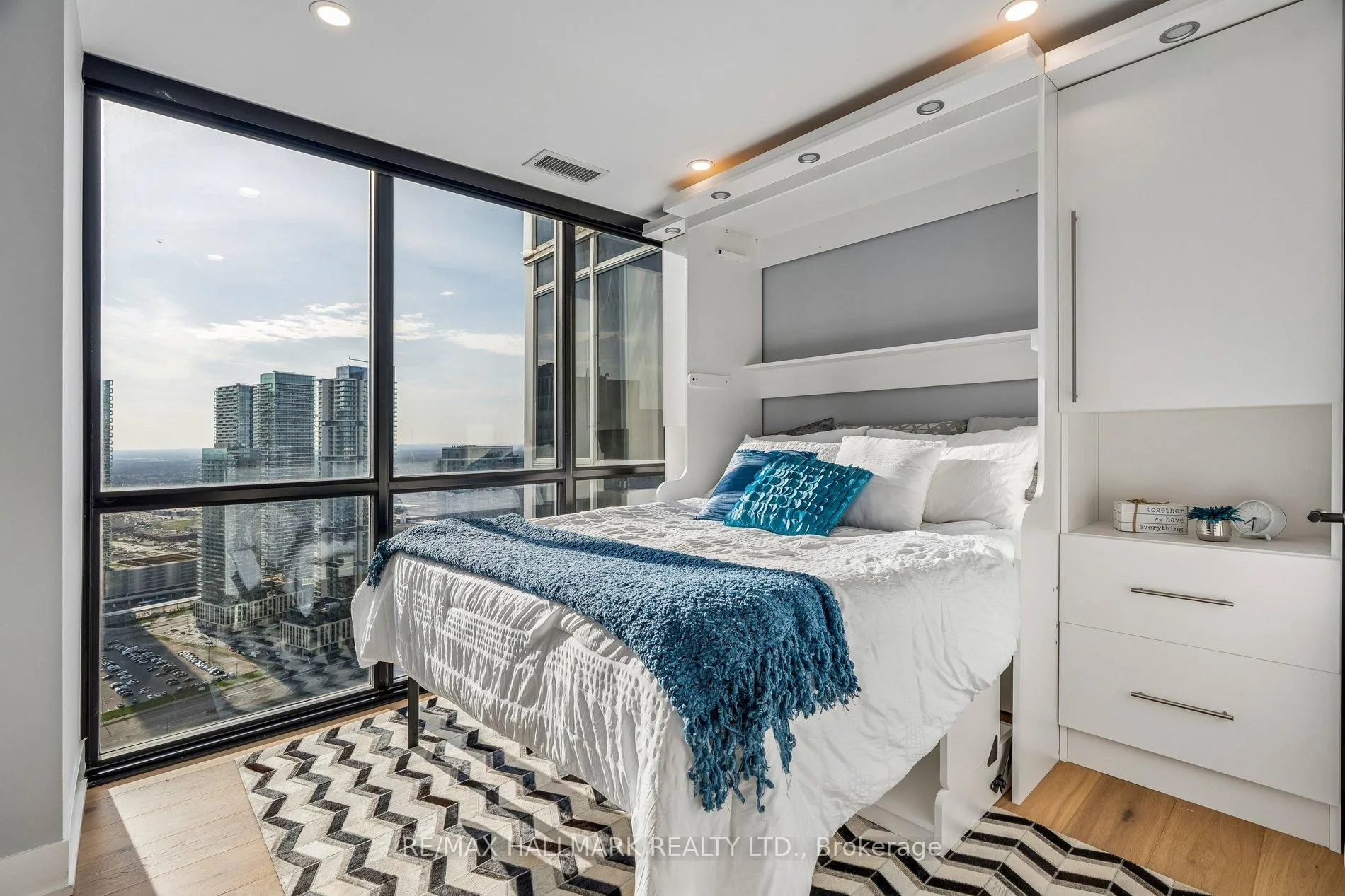 Photo 38 of Unit PH3804, 2908 Highway 7 Road, Vaughan, Concord — HOMEH