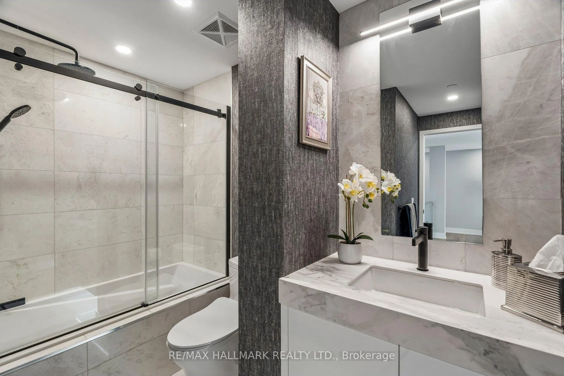 Photo 40 of Unit PH3804, 2908 Highway 7 Road, Vaughan, Concord — HOMEH