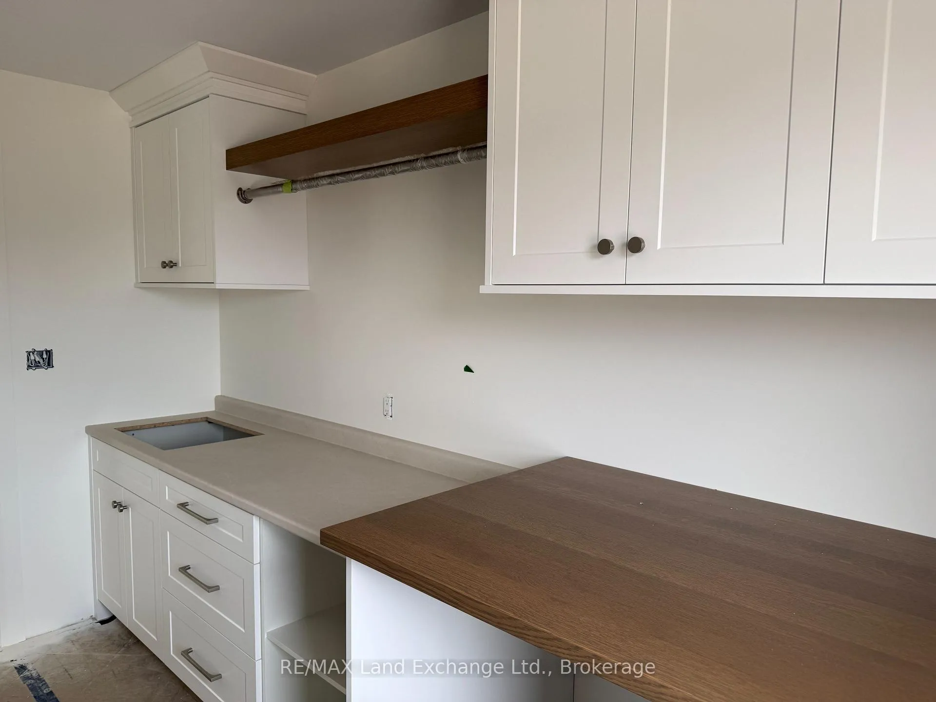 Photo 11 of 966 Bogdanovic Way, Huron-Kinloss — HOMEH