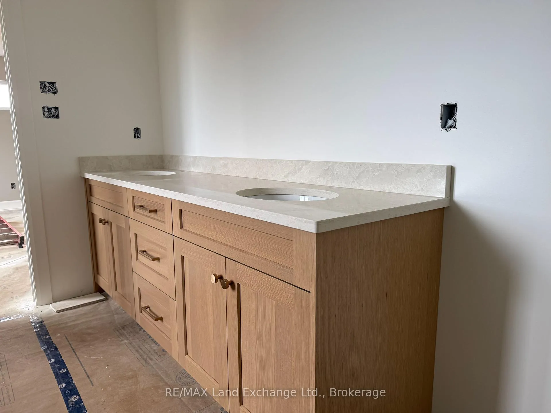 Photo 13 of 966 Bogdanovic Way, Huron-Kinloss — HOMEH