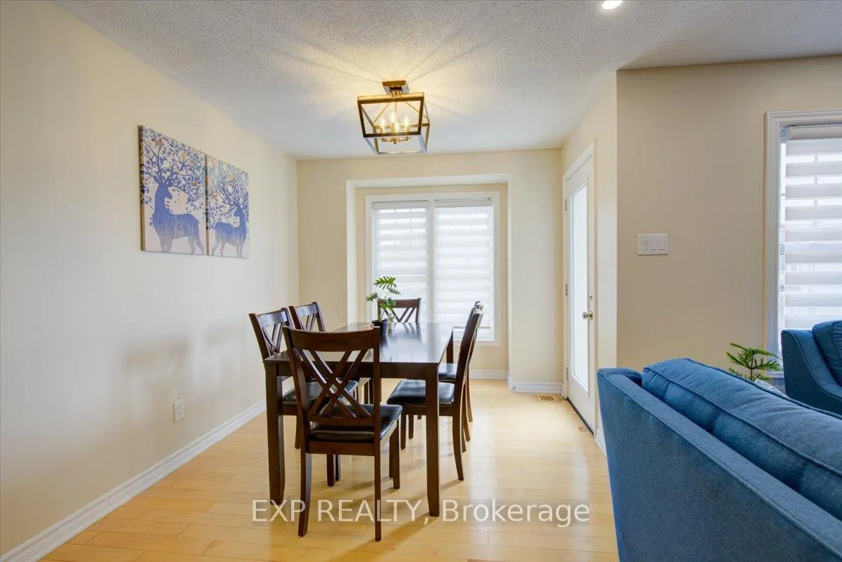 Photo 4 of 461 Meadowhawk Crescent, Ottawa, Barrhaven - Half Moon Bay — HOMEH
