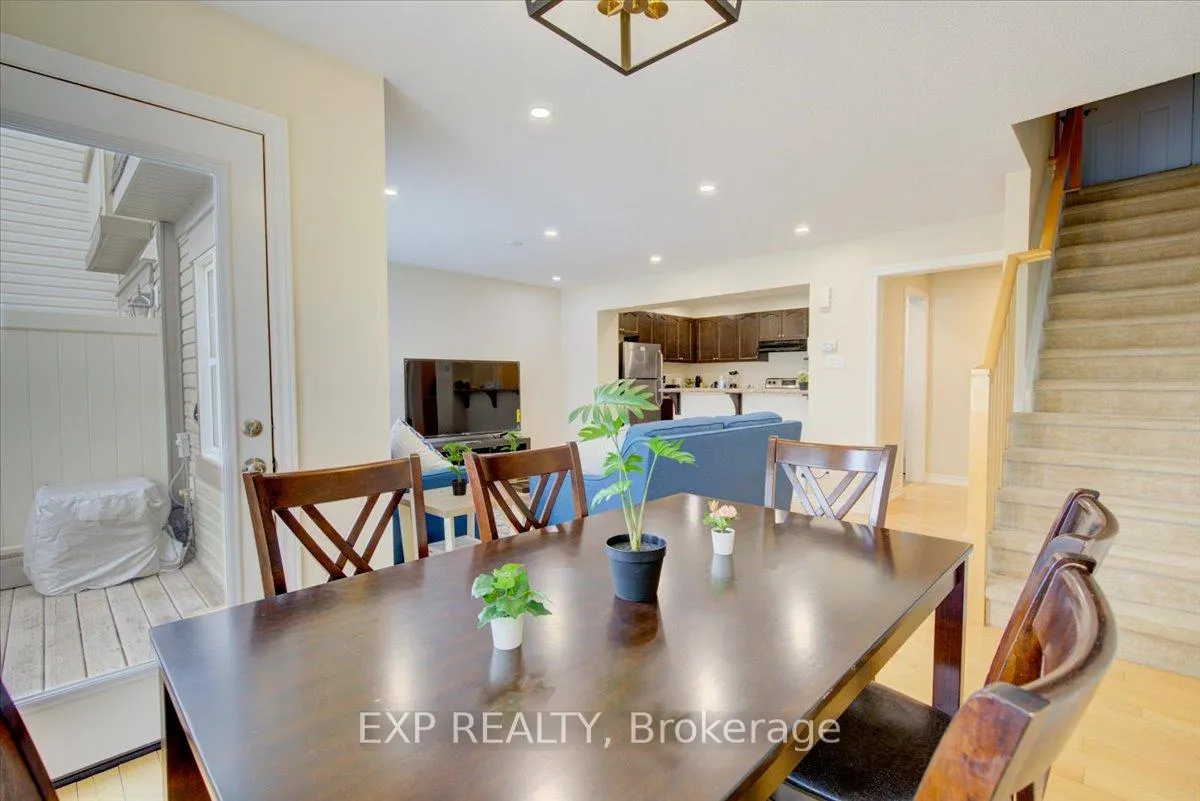 Photo 6 of 461 Meadowhawk Crescent, Ottawa, Barrhaven - Half Moon Bay — HOMEH