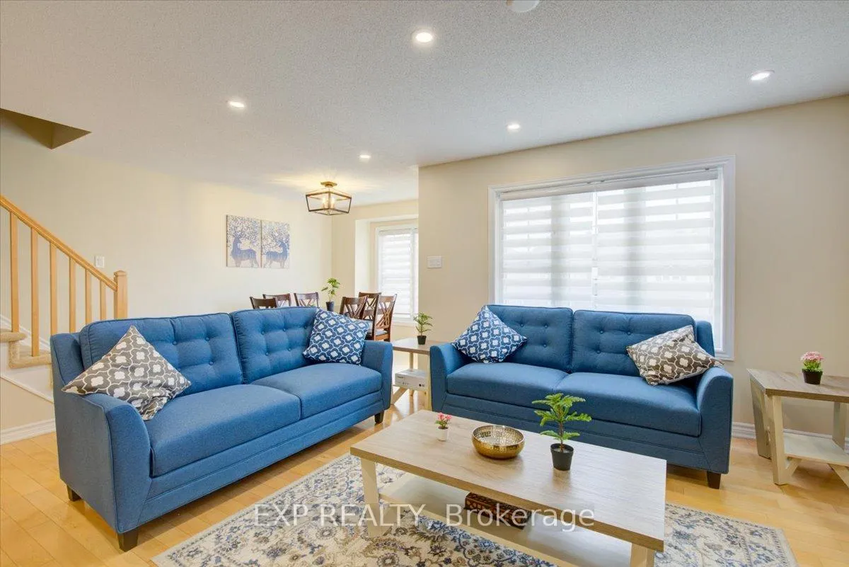 Photo 10 of 461 Meadowhawk Crescent, Ottawa, Barrhaven - Half Moon Bay — HOMEH