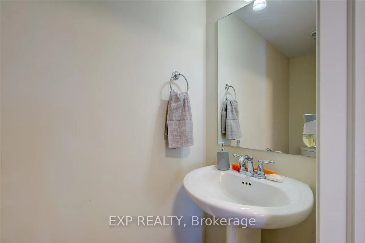Photo 14 of 461 Meadowhawk Crescent, Ottawa, Barrhaven - Half Moon Bay — HOMEH