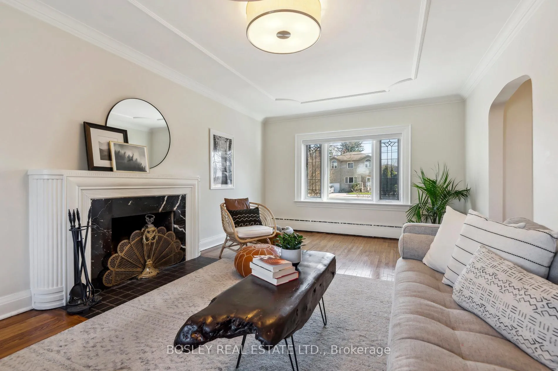 Photo 5 of 452 O'Connor Drive, Toronto, East York — HOMEH