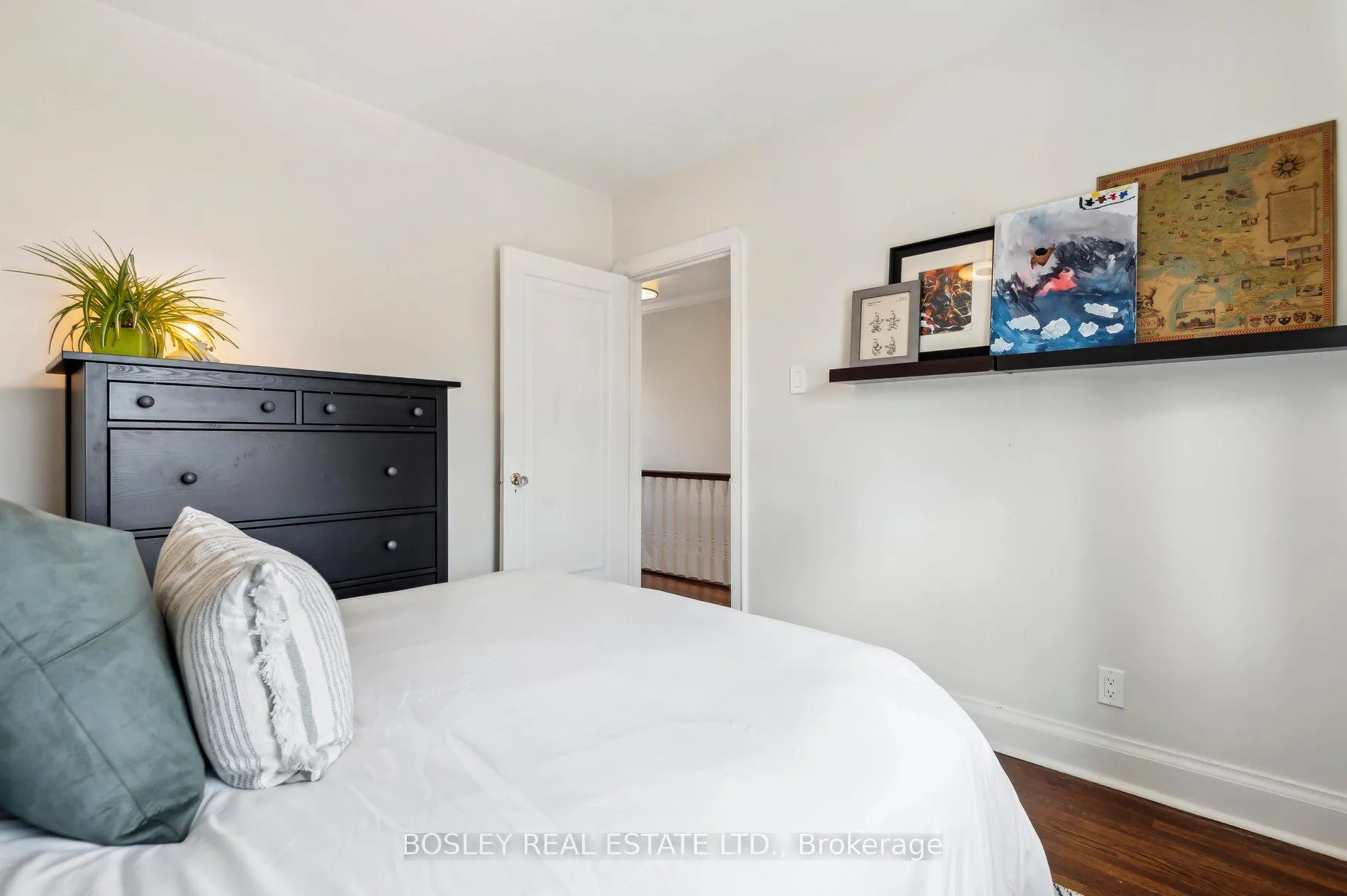 Photo 22 of 452 O'Connor Drive, Toronto, East York — HOMEH