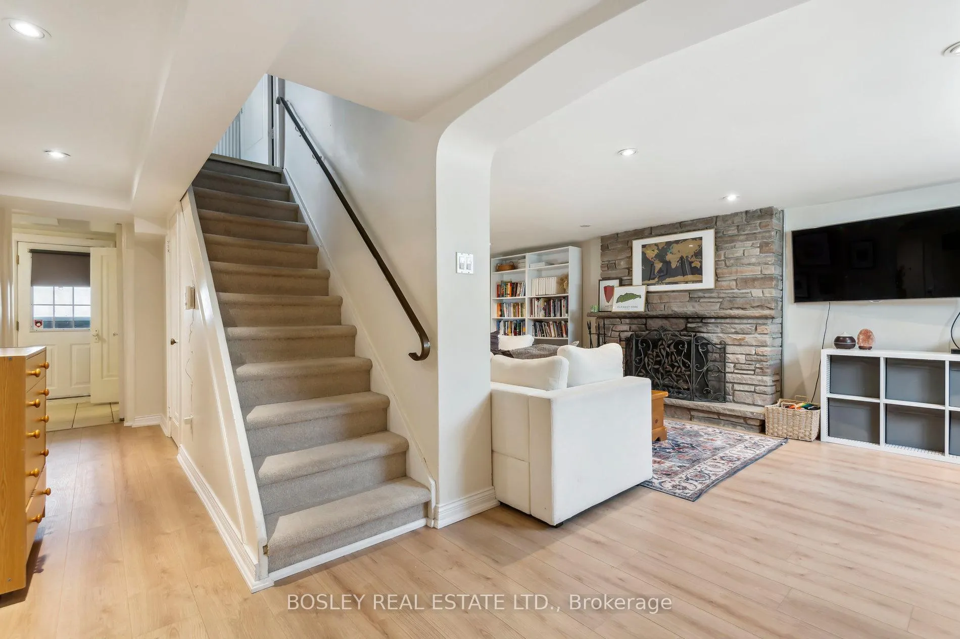 Photo 26 of 452 O'Connor Drive, Toronto, East York — HOMEH
