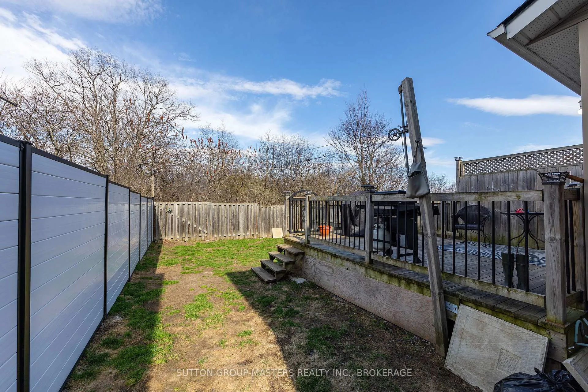 Photo 3 of 15 Karlee Court, Kingston, Rideau — HOMEH