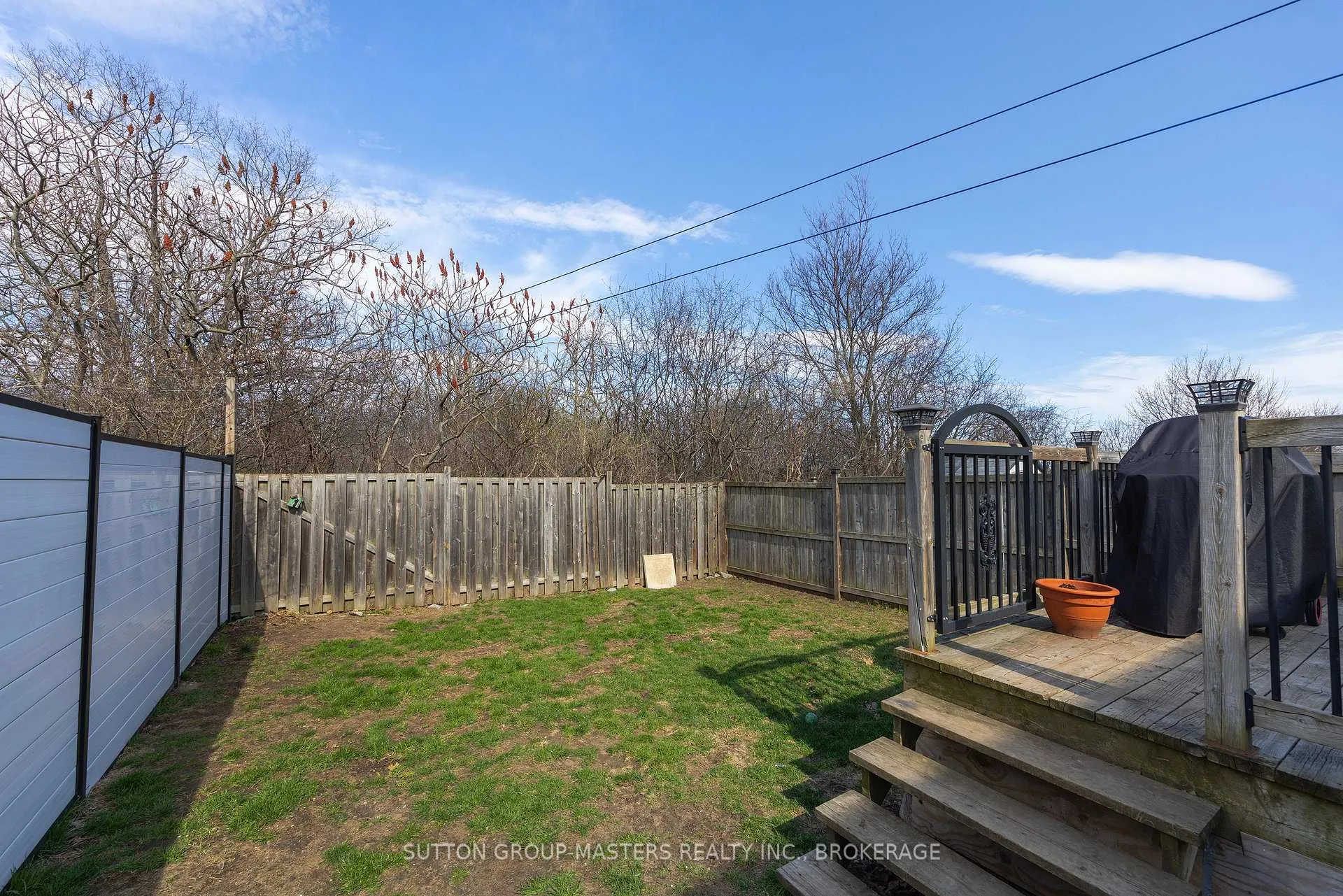Photo 4 of 15 Karlee Court, Kingston, Rideau — HOMEH