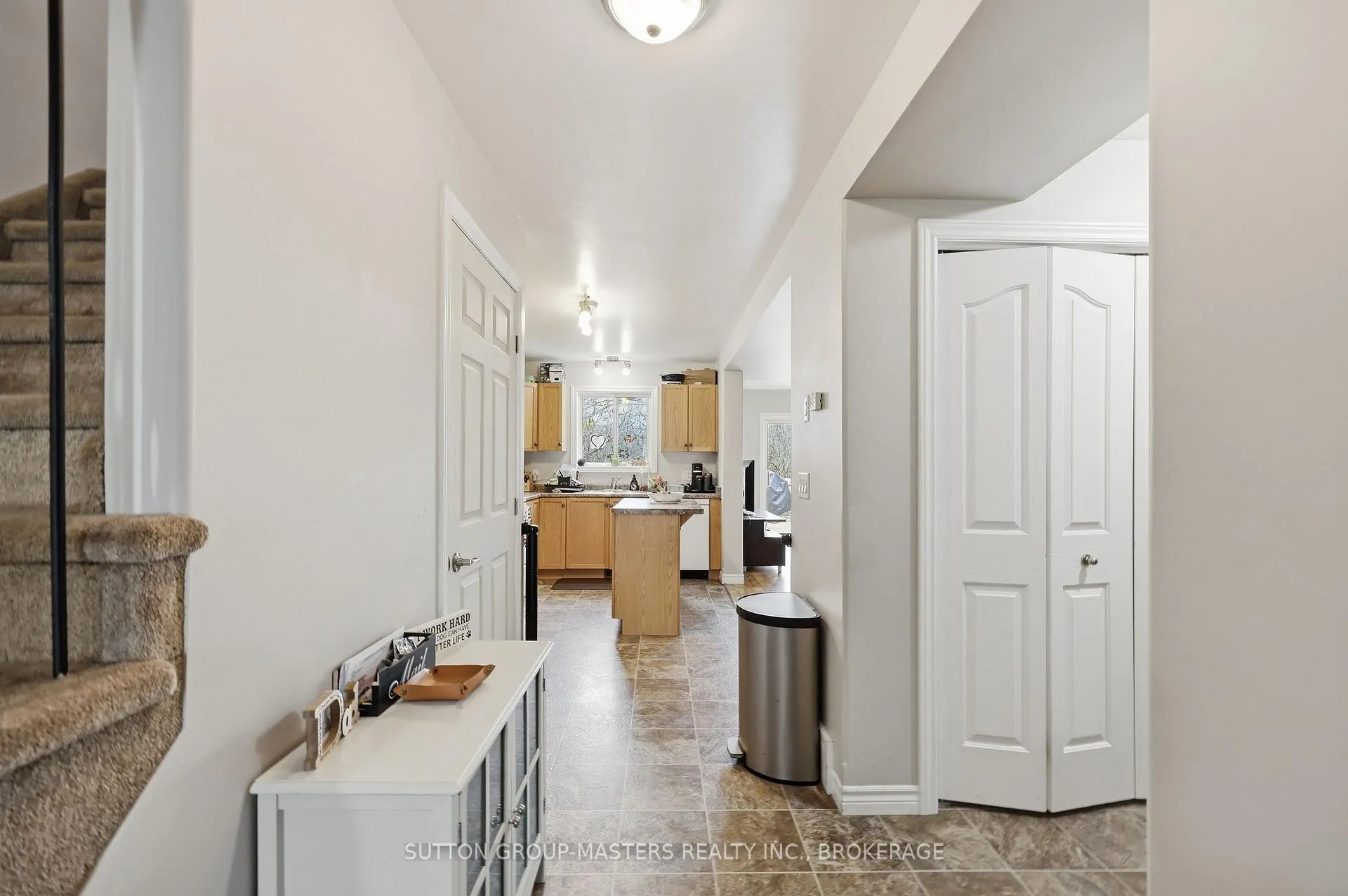 Photo 9 of 15 Karlee Court, Kingston, Rideau — HOMEH