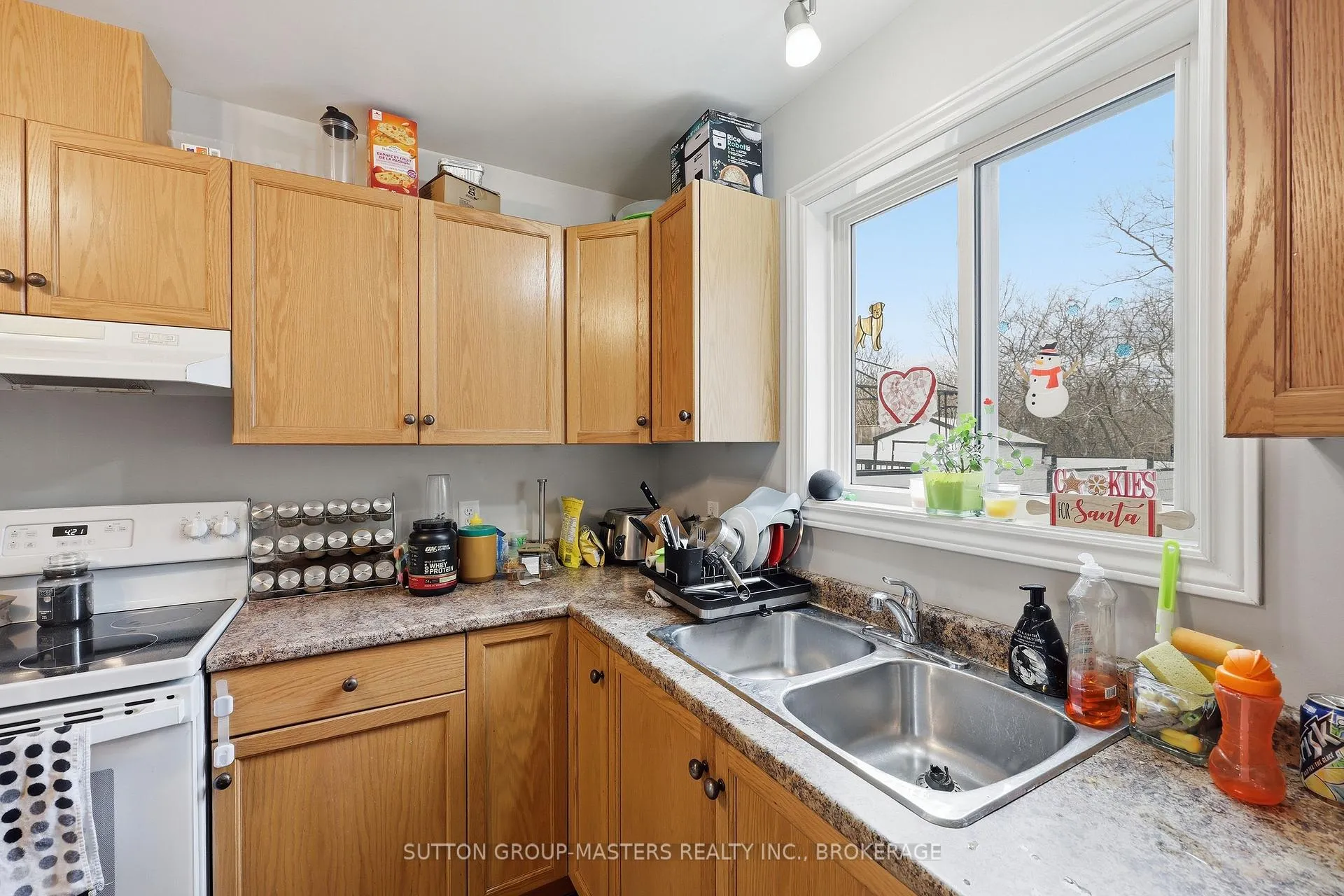 Photo 16 of 15 Karlee Court, Kingston, Rideau — HOMEH