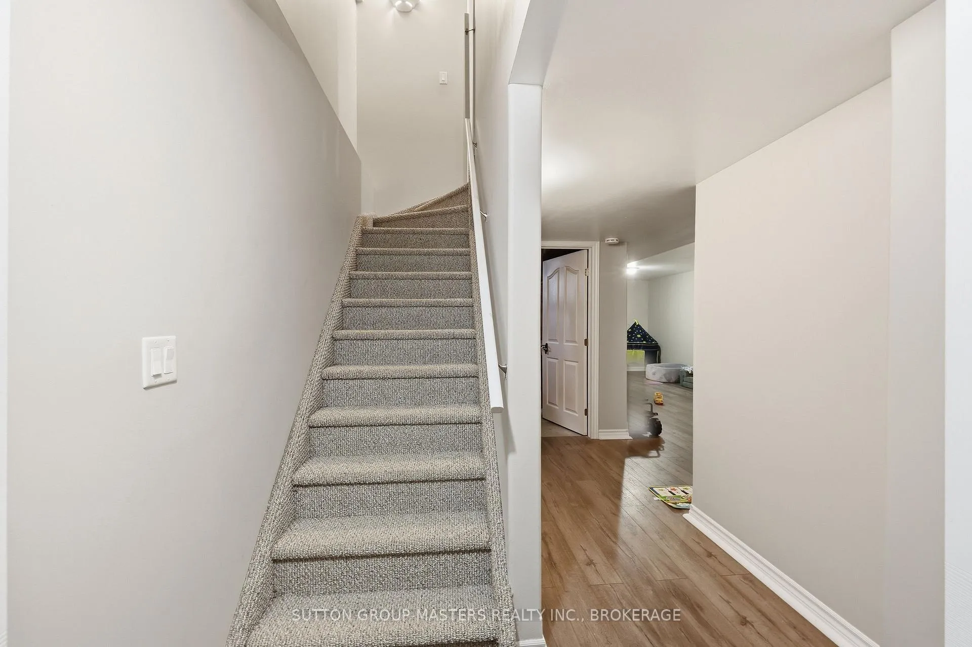 Photo 32 of 15 Karlee Court, Kingston, Rideau — HOMEH