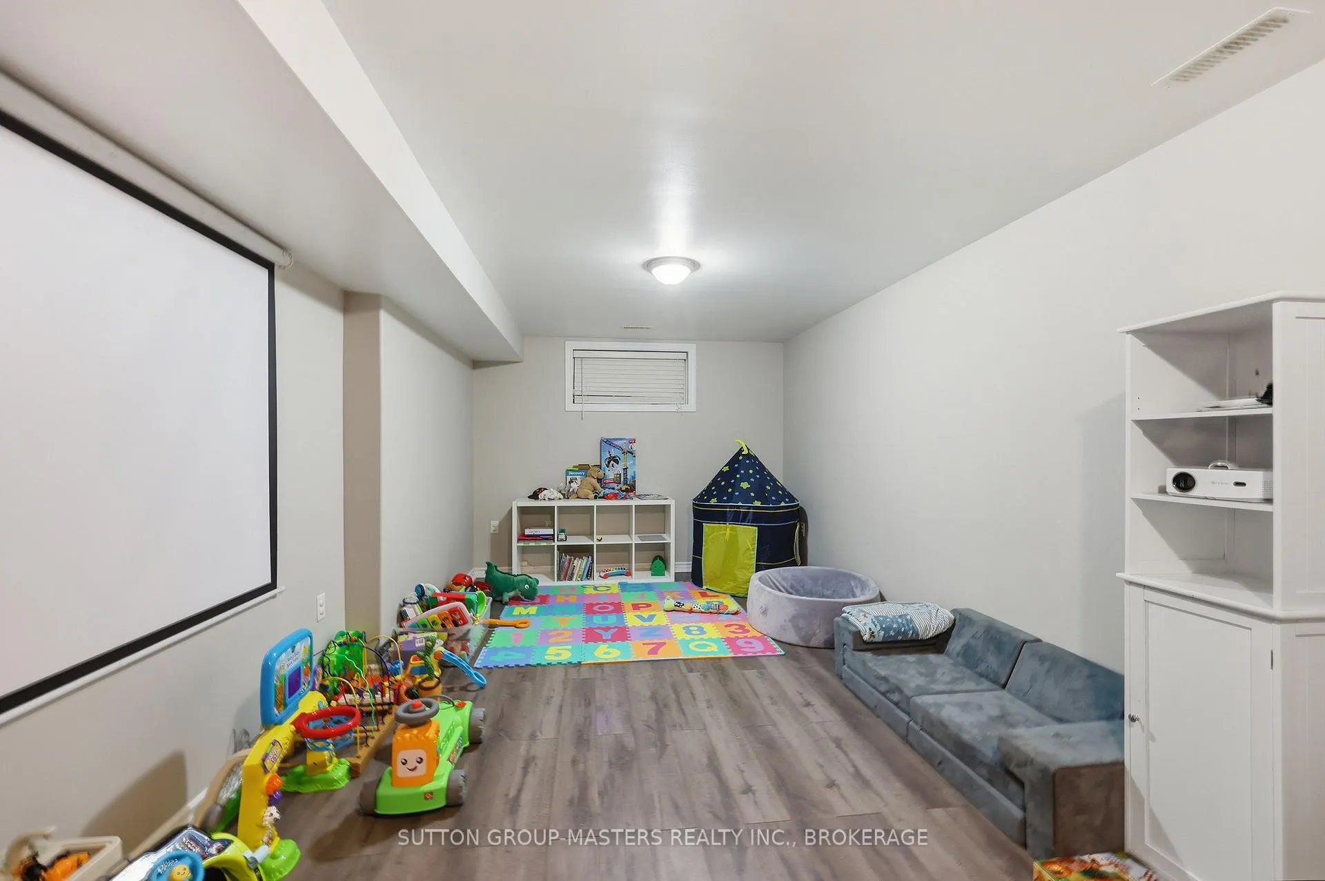 Photo 34 of 15 Karlee Court, Kingston, Rideau — HOMEH