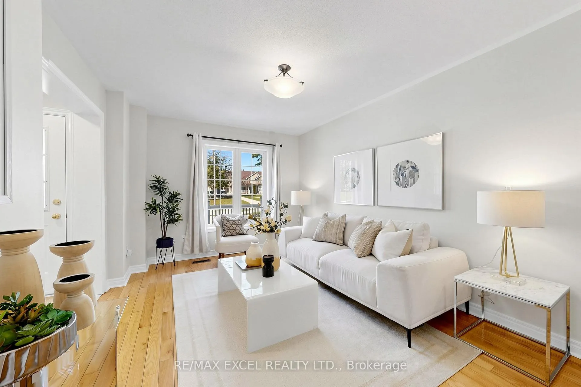 Photo 4 of 523 Bur Oak Avenue, Markham, Berczy — HOMEH