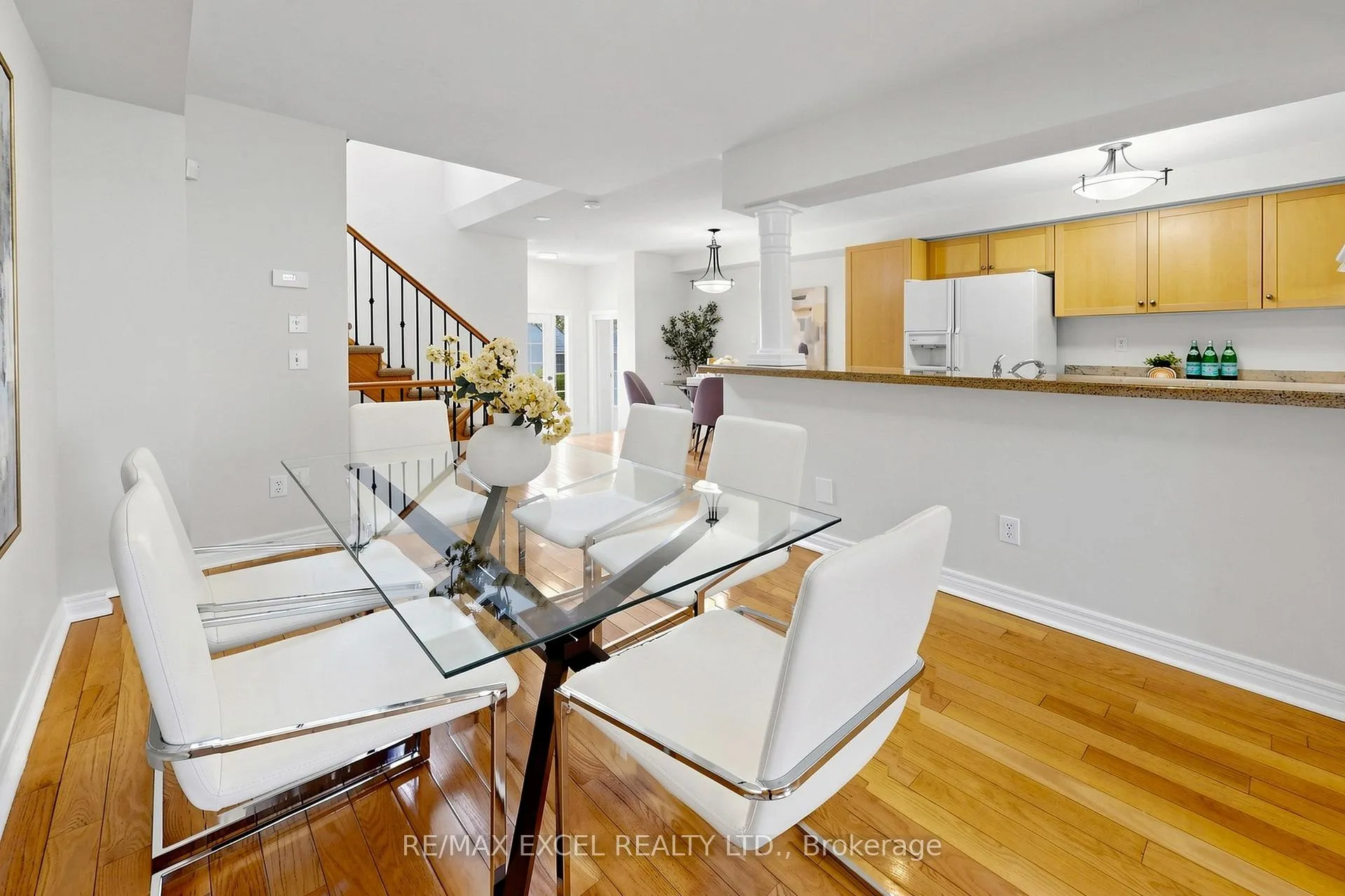 Photo 11 of 523 Bur Oak Avenue, Markham, Berczy — HOMEH