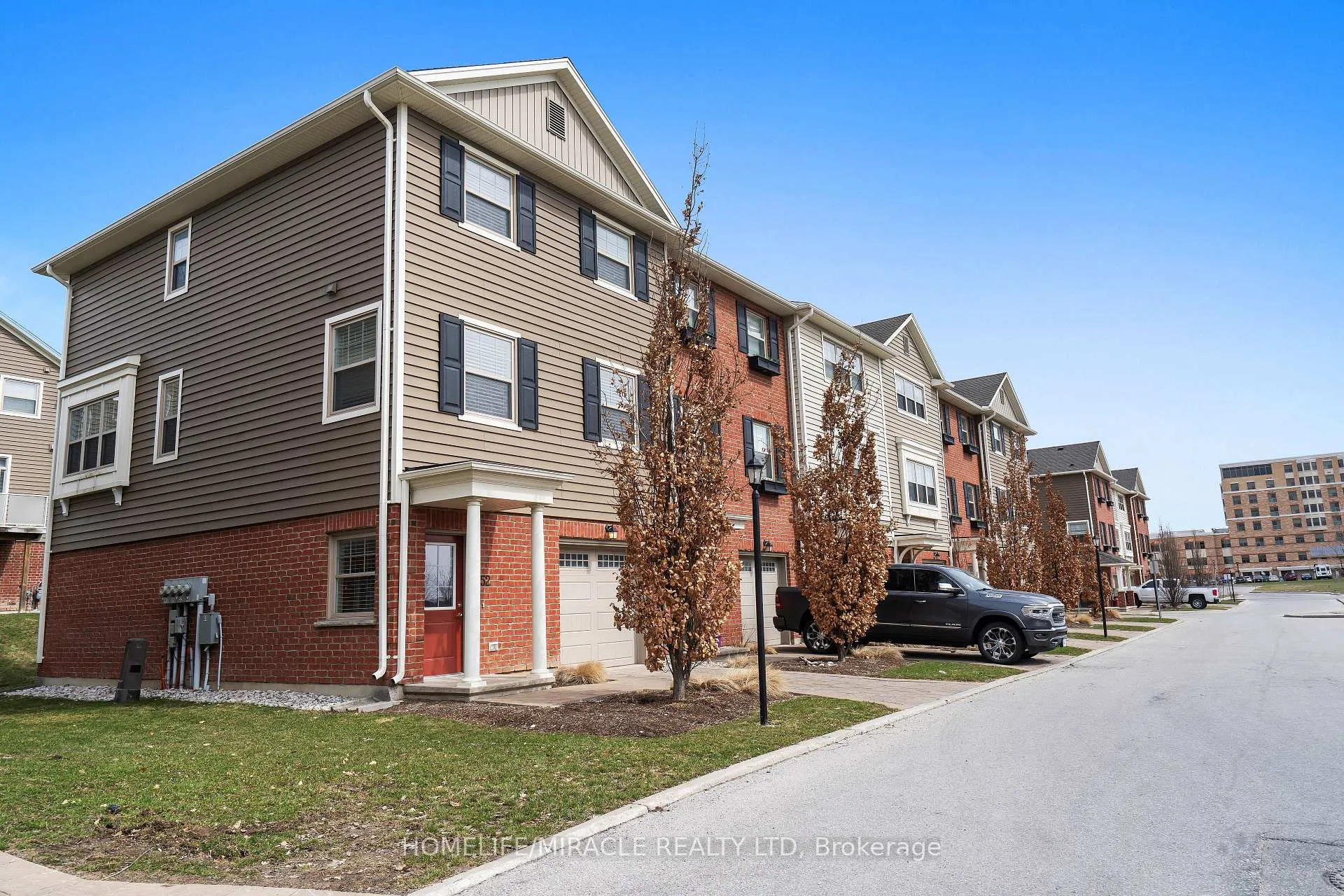 Front of Unit 52, 3025 Singleton Avenue