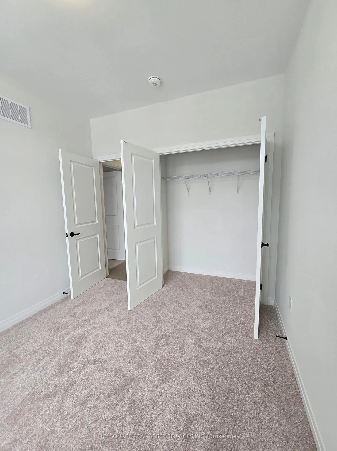 Photo 11 of 45 Auckland Drive, Whitby, Rural Whitby — HOMEH