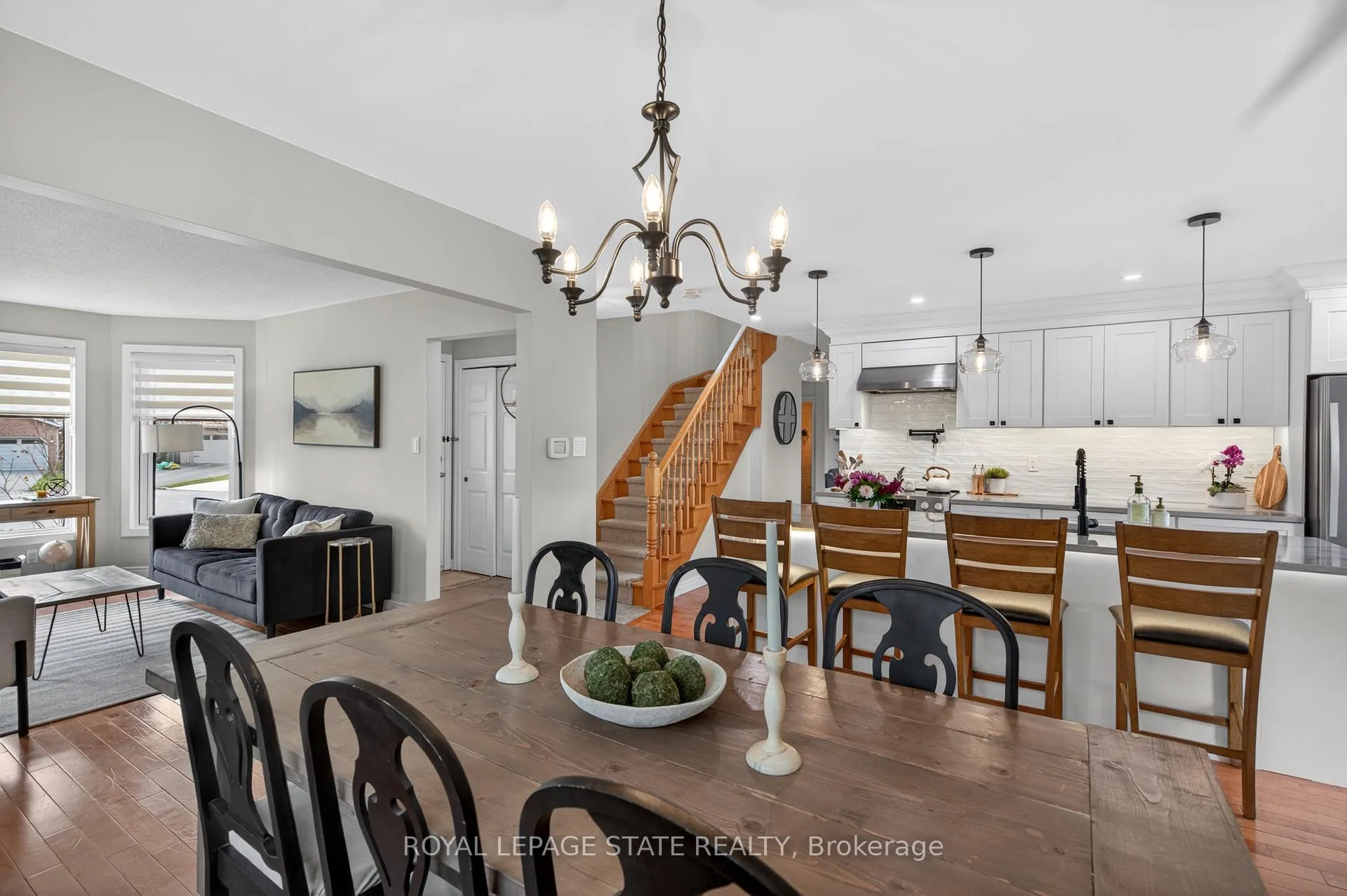 Photo 11 of 1151 Campbell Court, Burlington, Brant — HOMEH