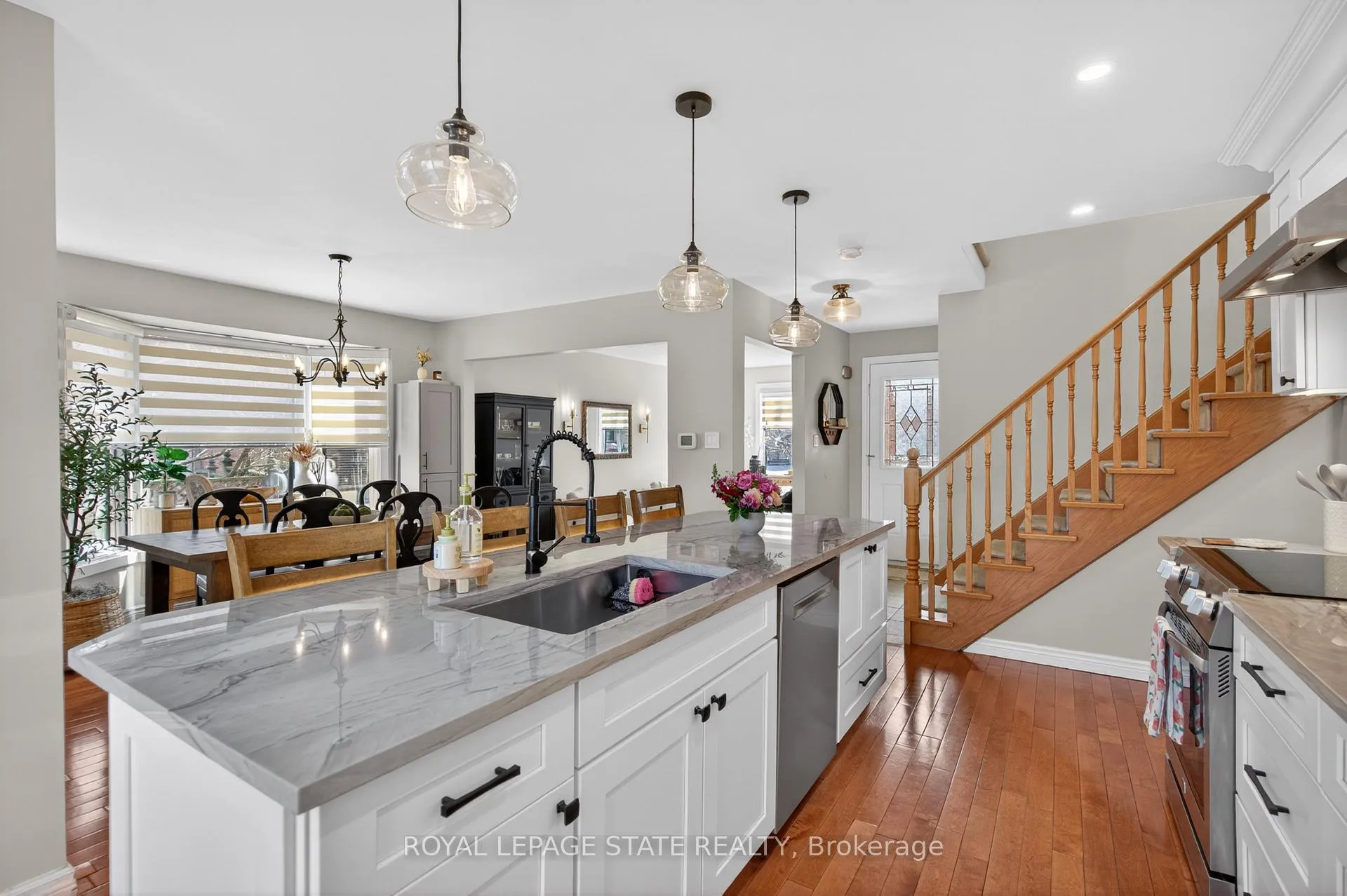 Photo 15 of 1151 Campbell Court, Burlington, Brant — HOMEH