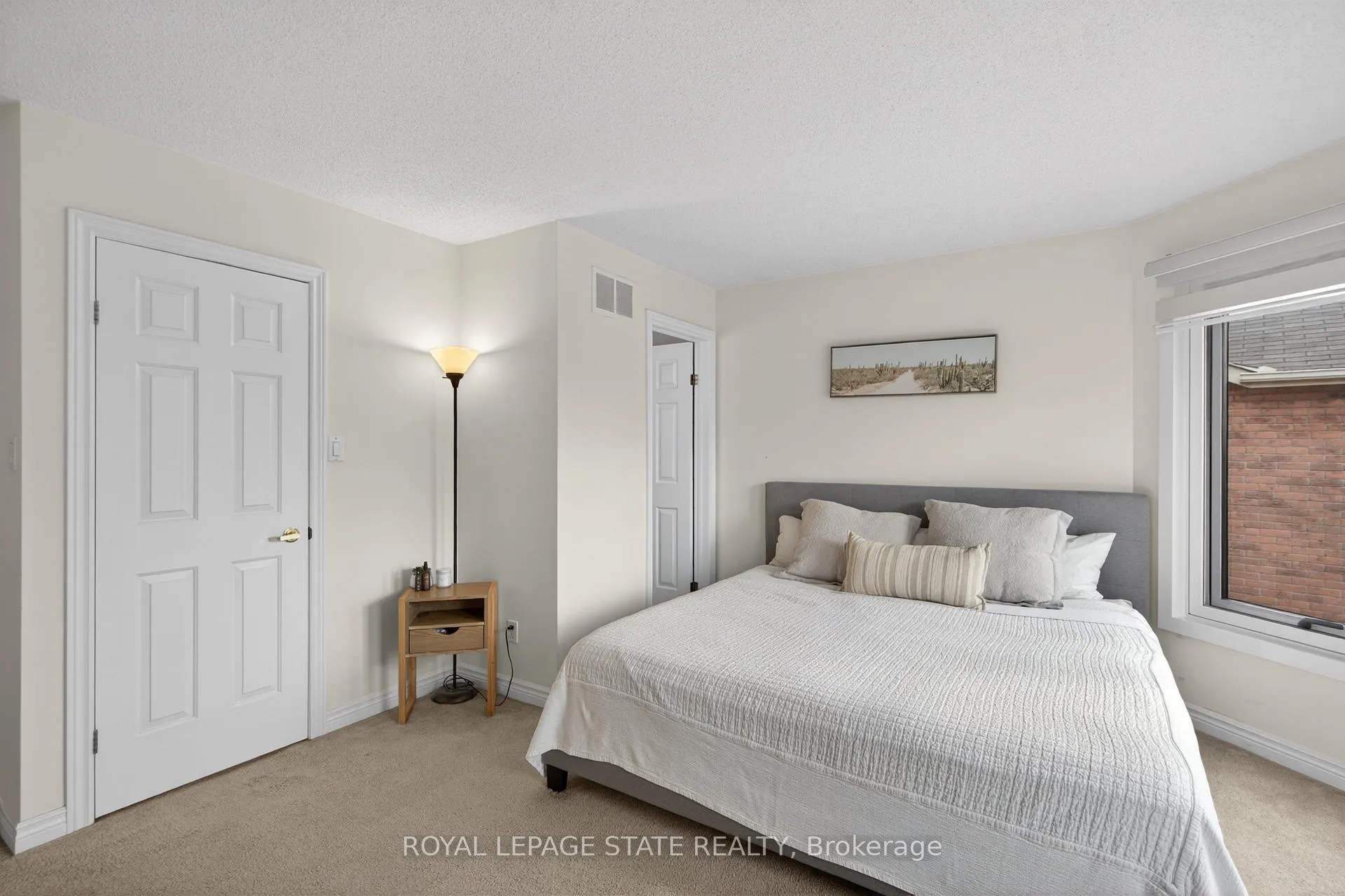 Photo 23 of 1151 Campbell Court, Burlington, Brant — HOMEH
