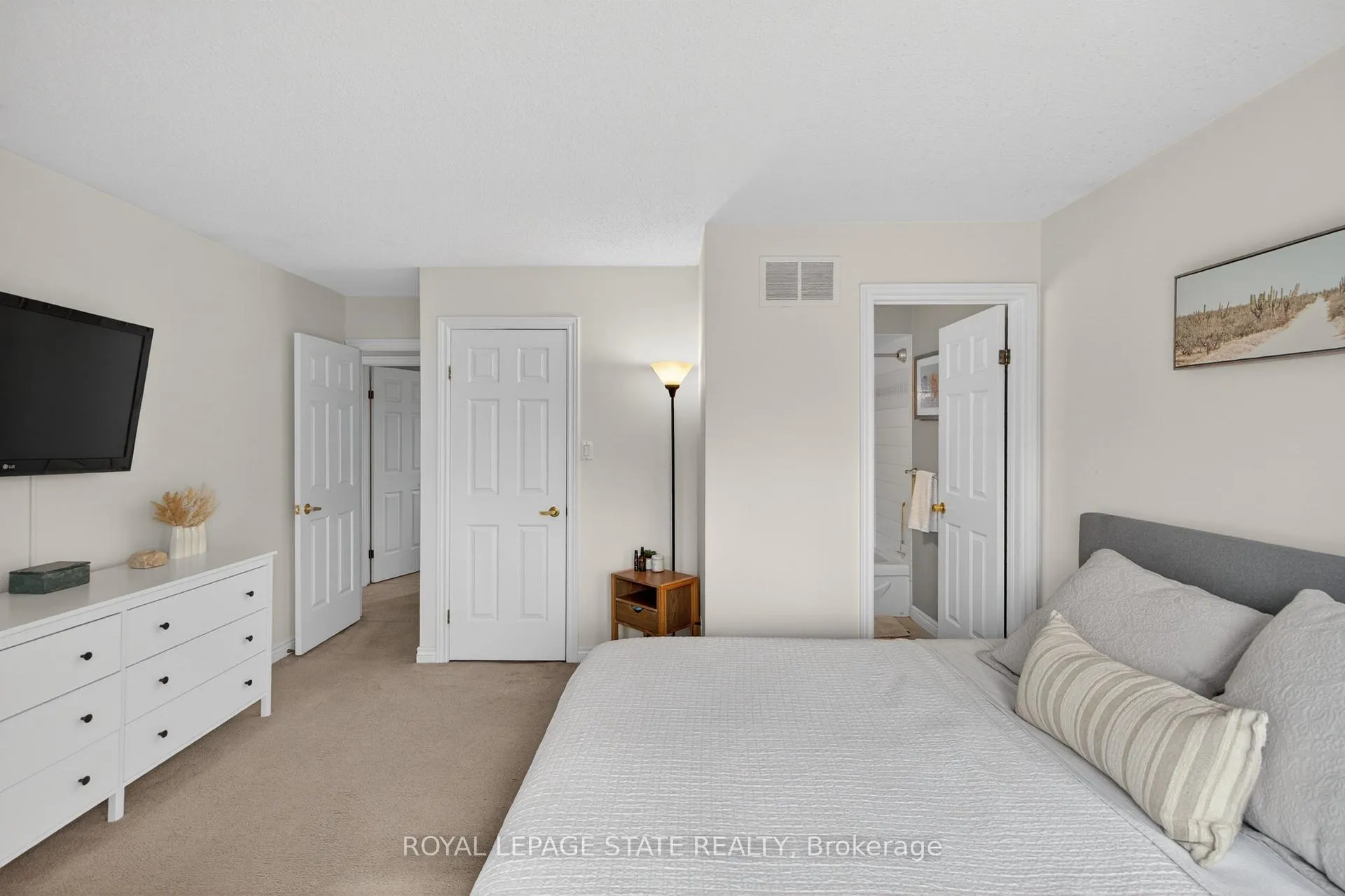 Photo 24 of 1151 Campbell Court, Burlington, Brant — HOMEH