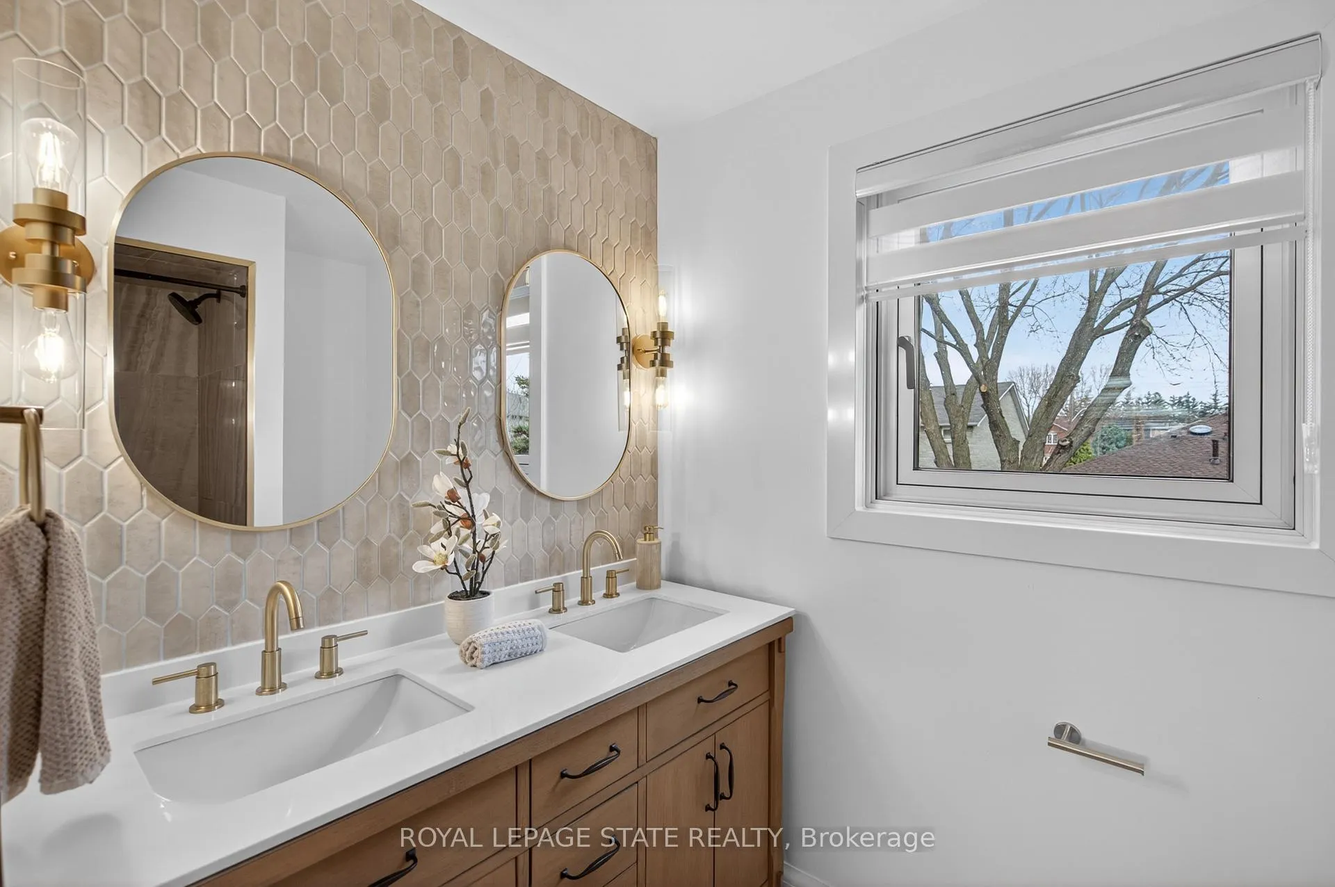 Photo 32 of 1151 Campbell Court, Burlington, Brant — HOMEH