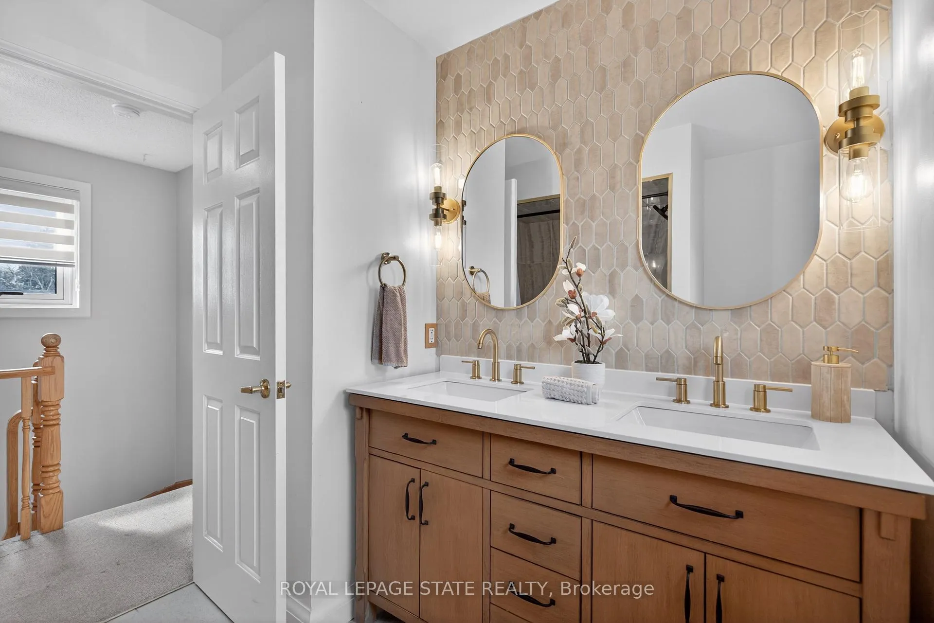 Photo 33 of 1151 Campbell Court, Burlington, Brant — HOMEH