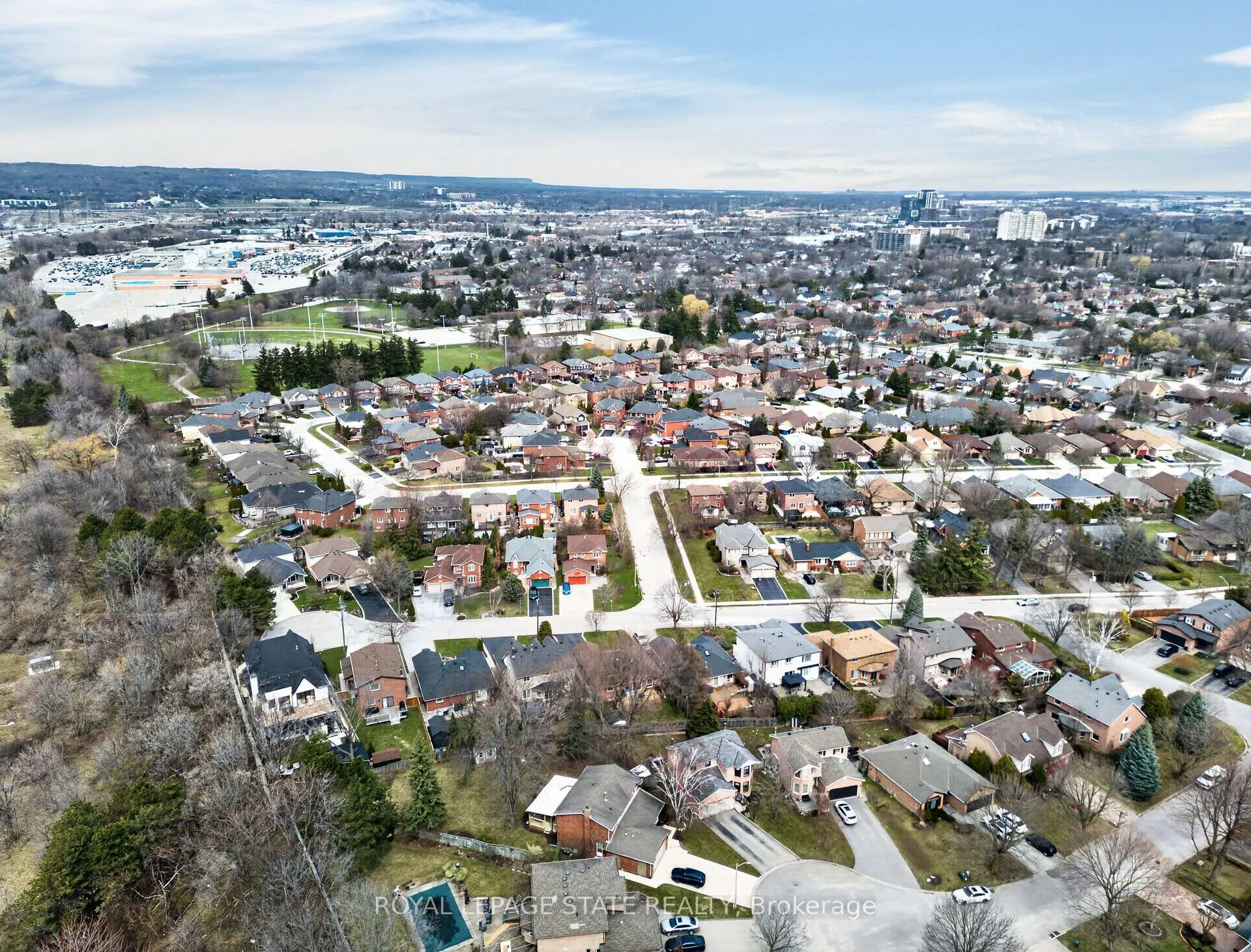 Photo 49 of 1151 Campbell Court, Burlington, Brant — HOMEH
