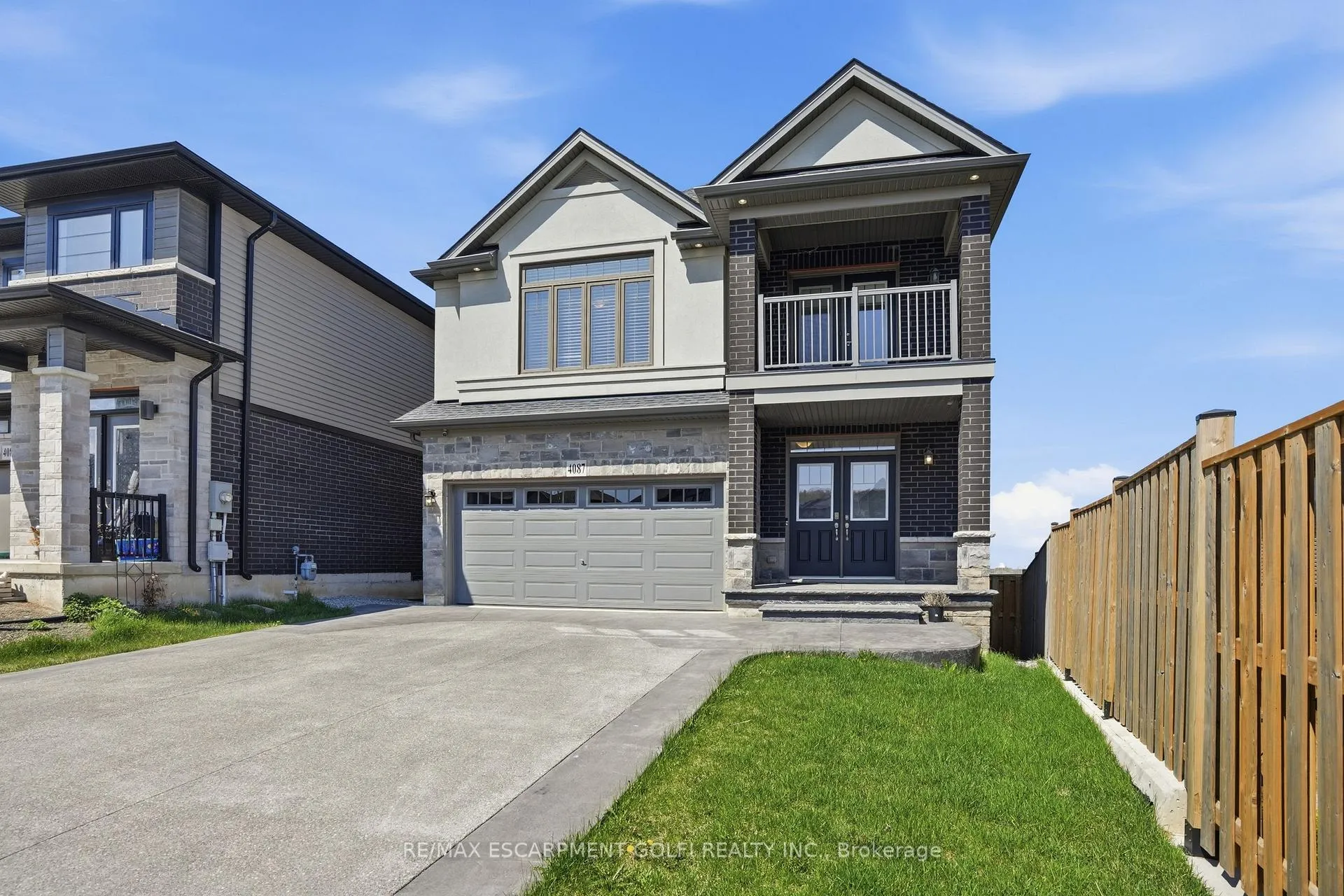Photo 3 of 4087 Healing Street, Lincoln, Beamsville — HOMEH