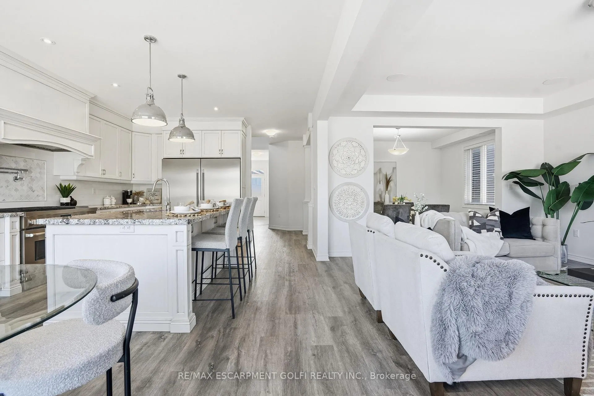 Photo 10 of 4087 Healing Street, Lincoln, Beamsville — HOMEH