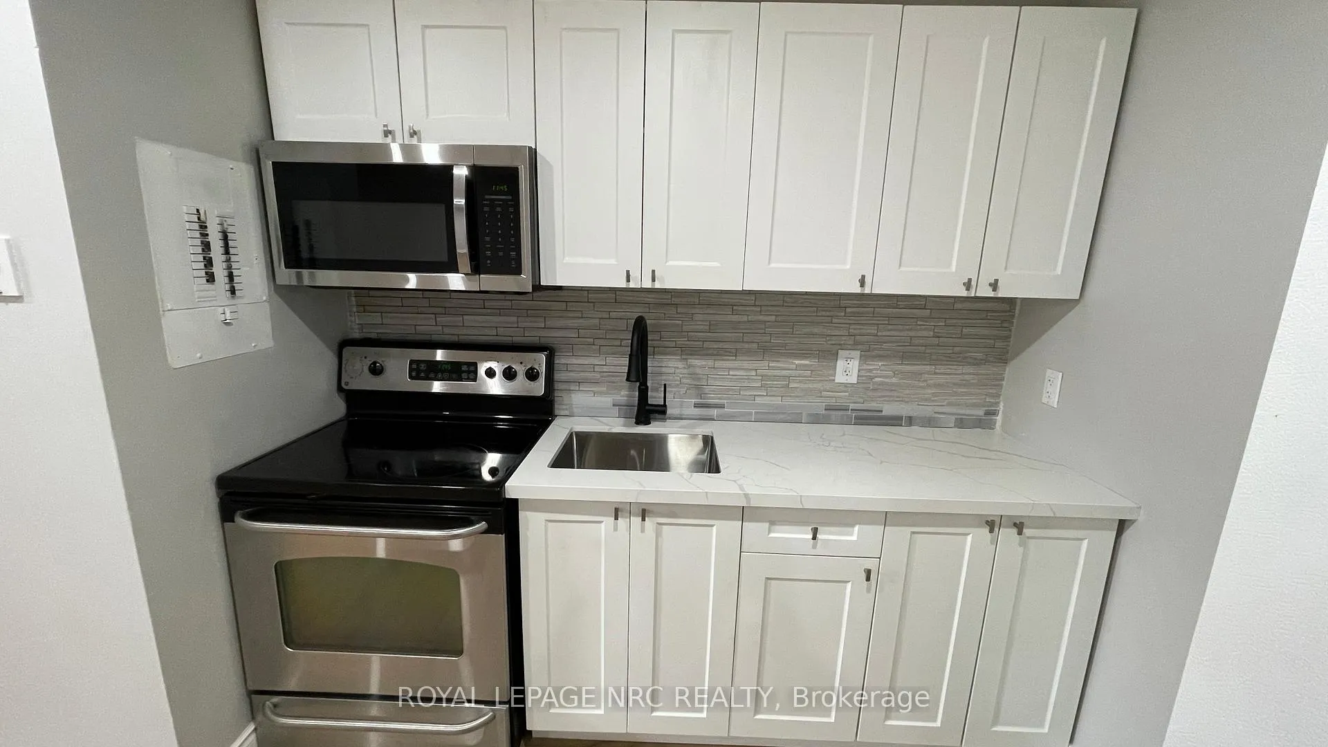 Photo 8 of Unit 203, 69 East Main Street, Welland, Welland Downtown — HOMEH