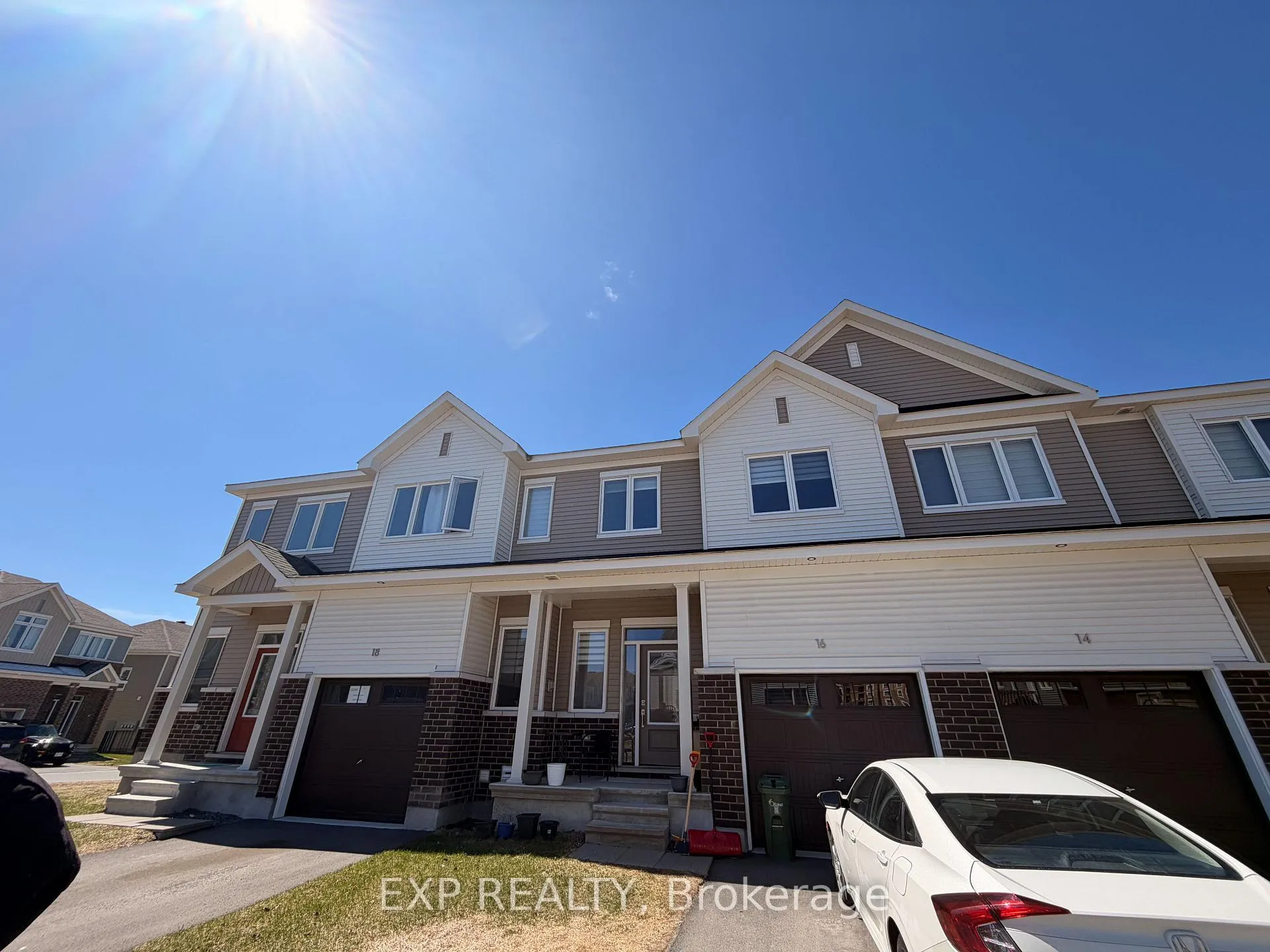Photo 1 of 16 Tenuto Lane, Ottawa, Mer Bleue/Bradley Estates/Anderson Park — HOMEH