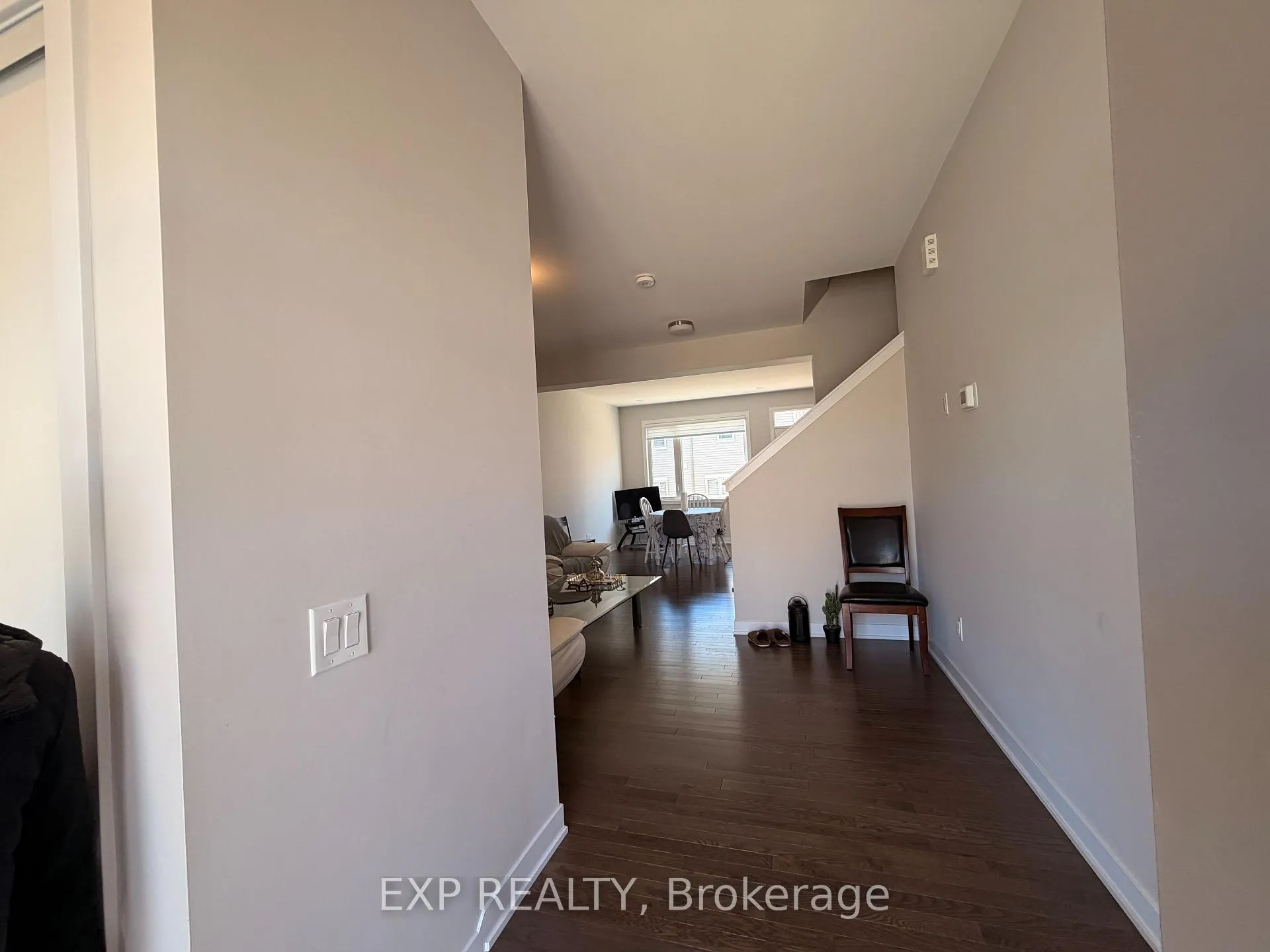 Photo 2 of 16 Tenuto Lane, Ottawa, Mer Bleue/Bradley Estates/Anderson Park — HOMEH
