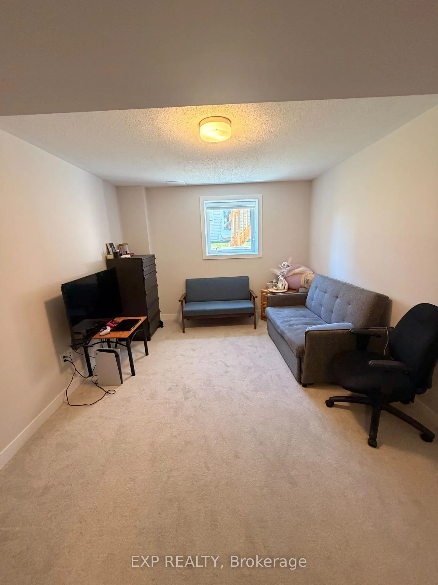 Photo 13 of 16 Tenuto Lane, Ottawa, Mer Bleue/Bradley Estates/Anderson Park — HOMEH