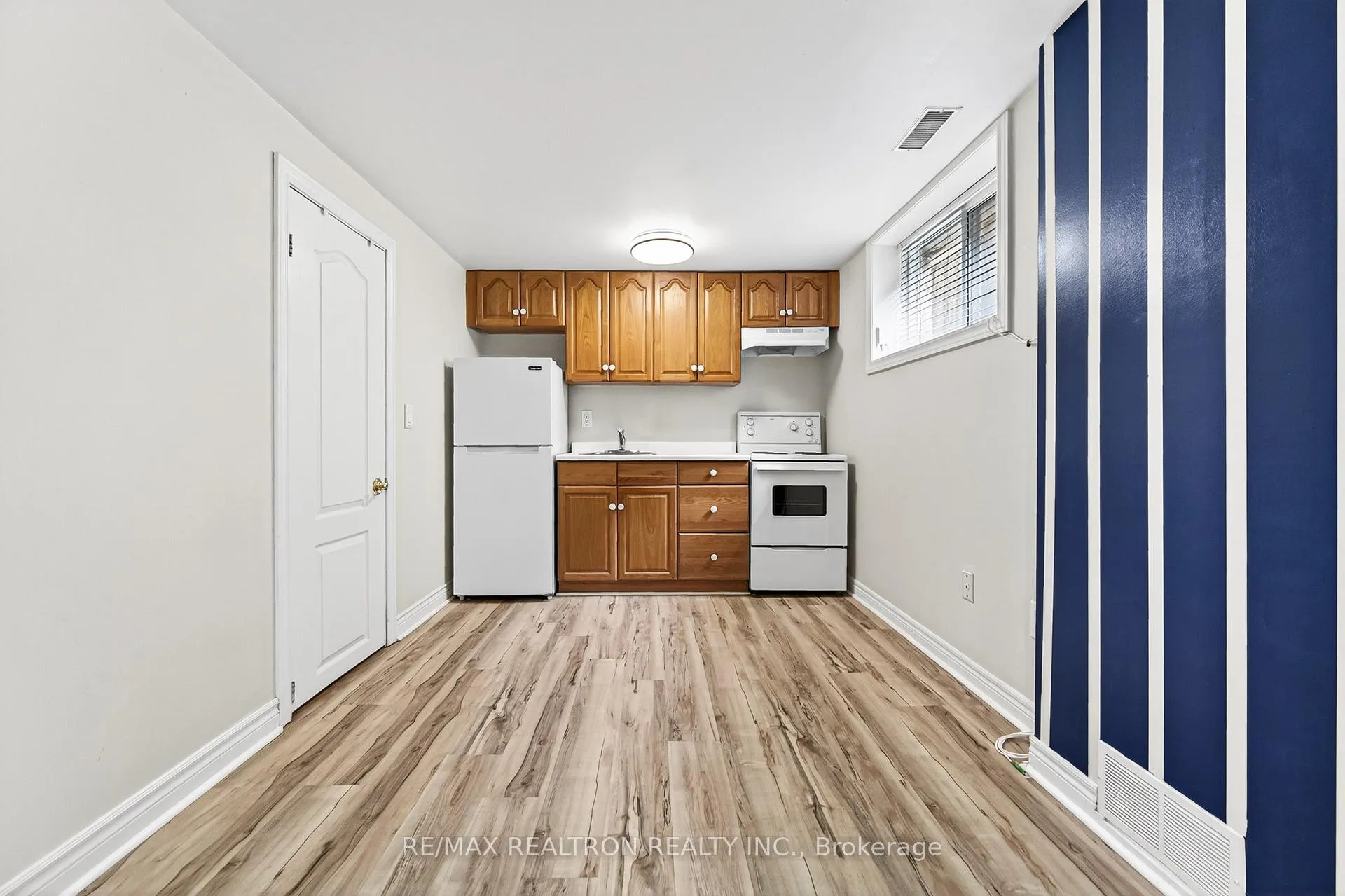 Photo 11 of Unit R2, 454 Donlands Avenue, Toronto, East York — HOMEH